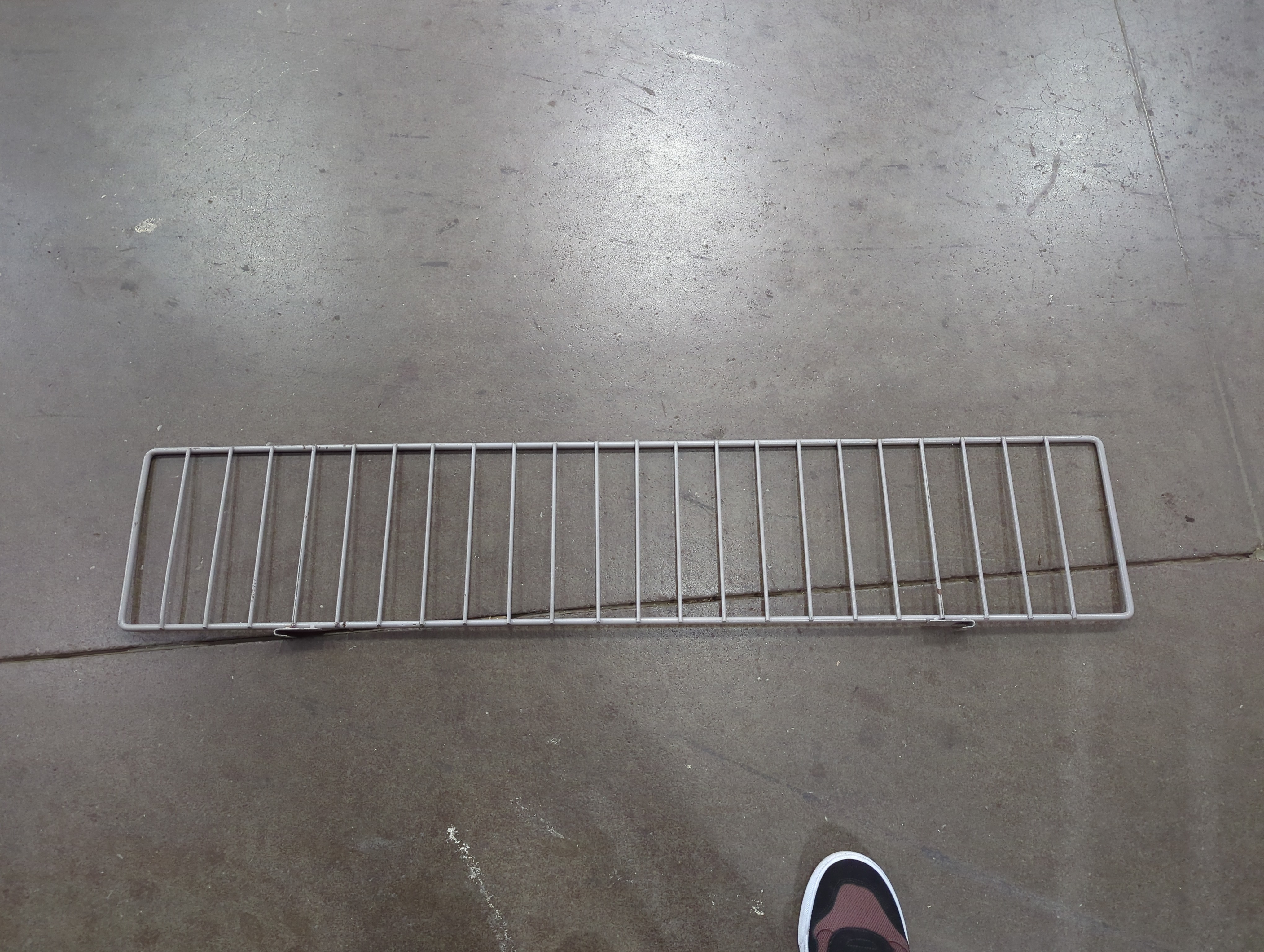 Riveted Shelving - Shelf Divid