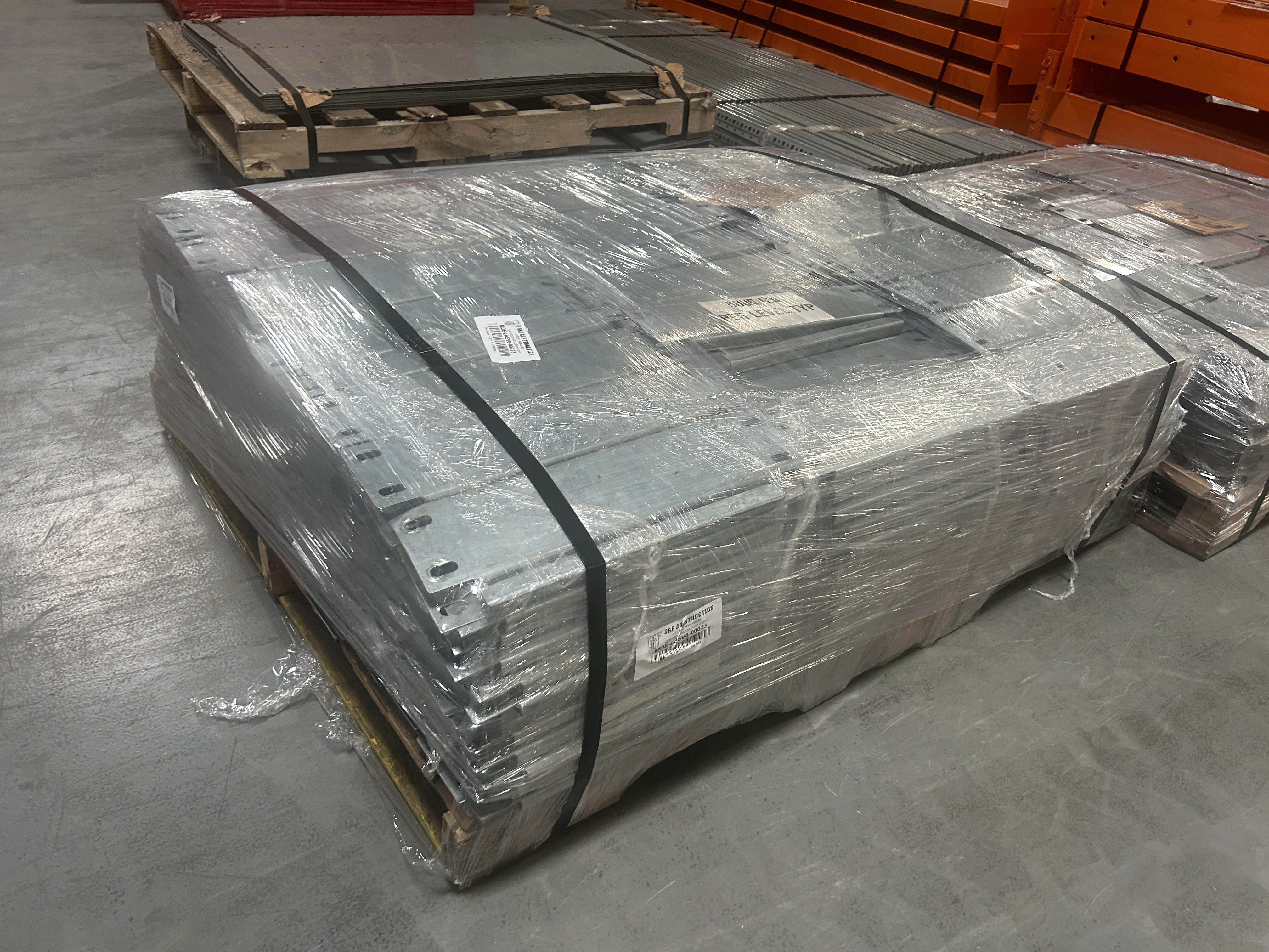 Row Spacer - 8" x 4"