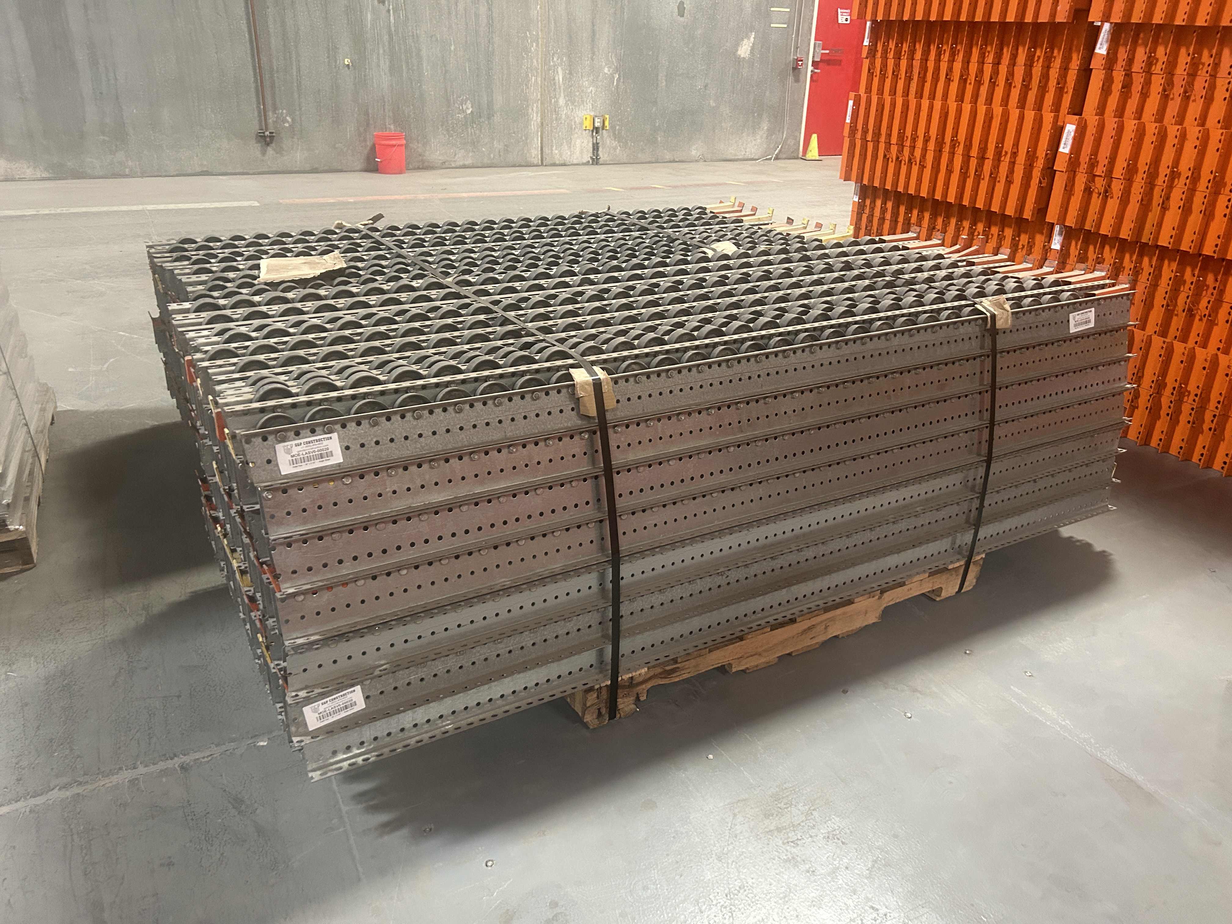 Pallet Flow - 92" x 3 1/2" - S