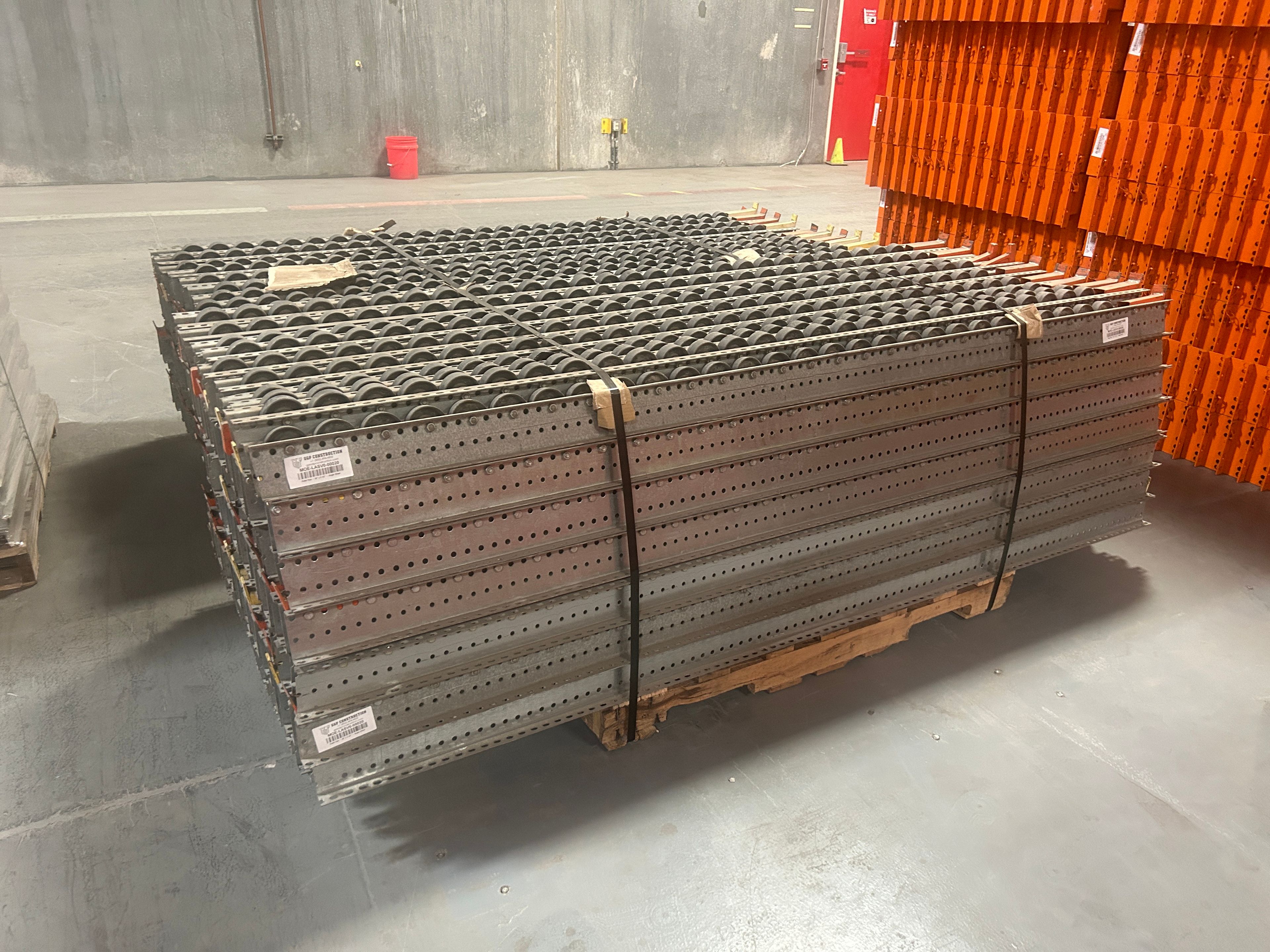 Pallet Flow - 92" x 3 1/2" - S - Document 1