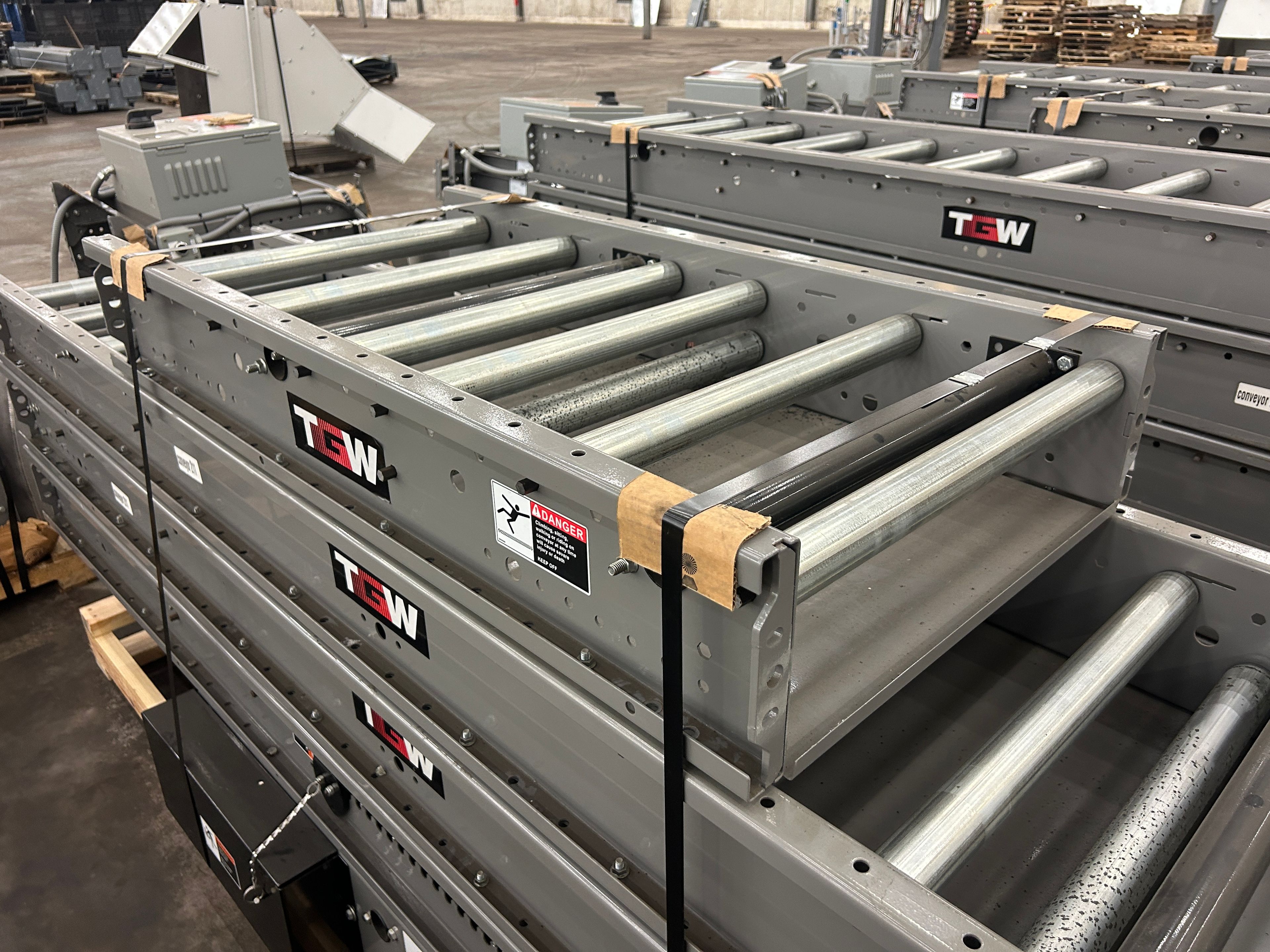 TGW Powered Conveyor Bed - 4' - Document 1