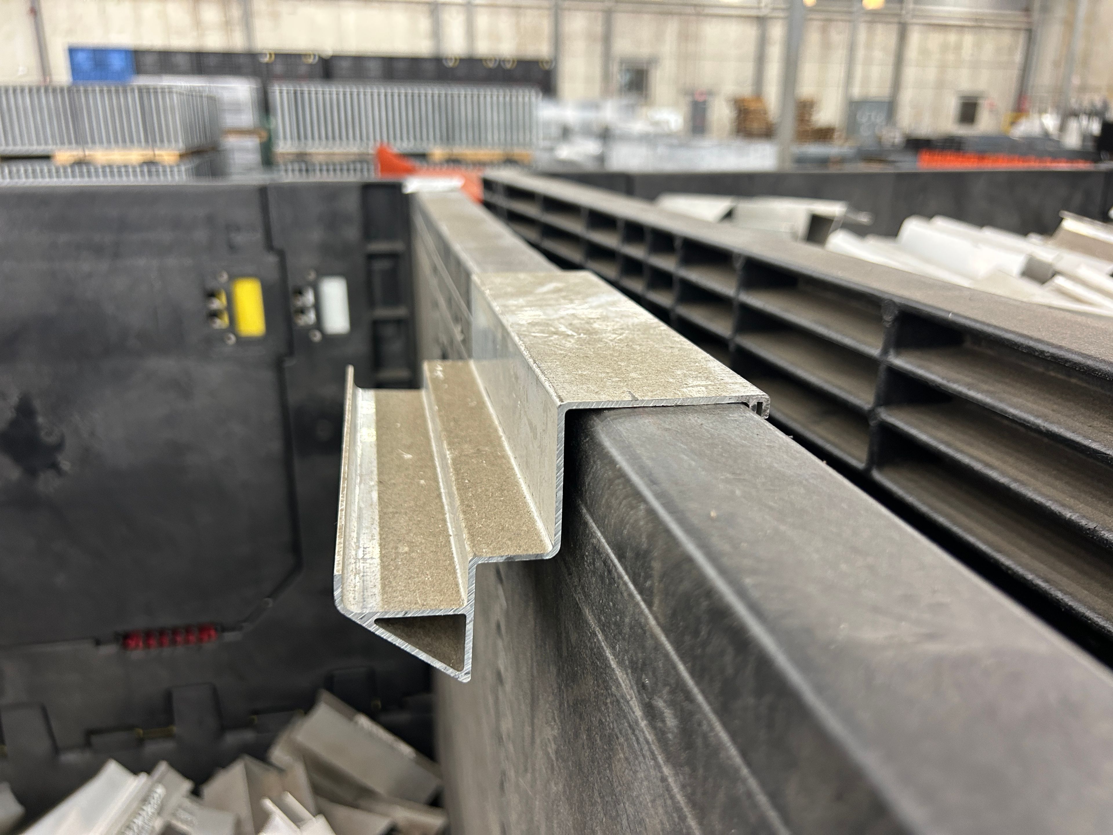 Carton Flow - 105" x 9 1/2" - Document 2