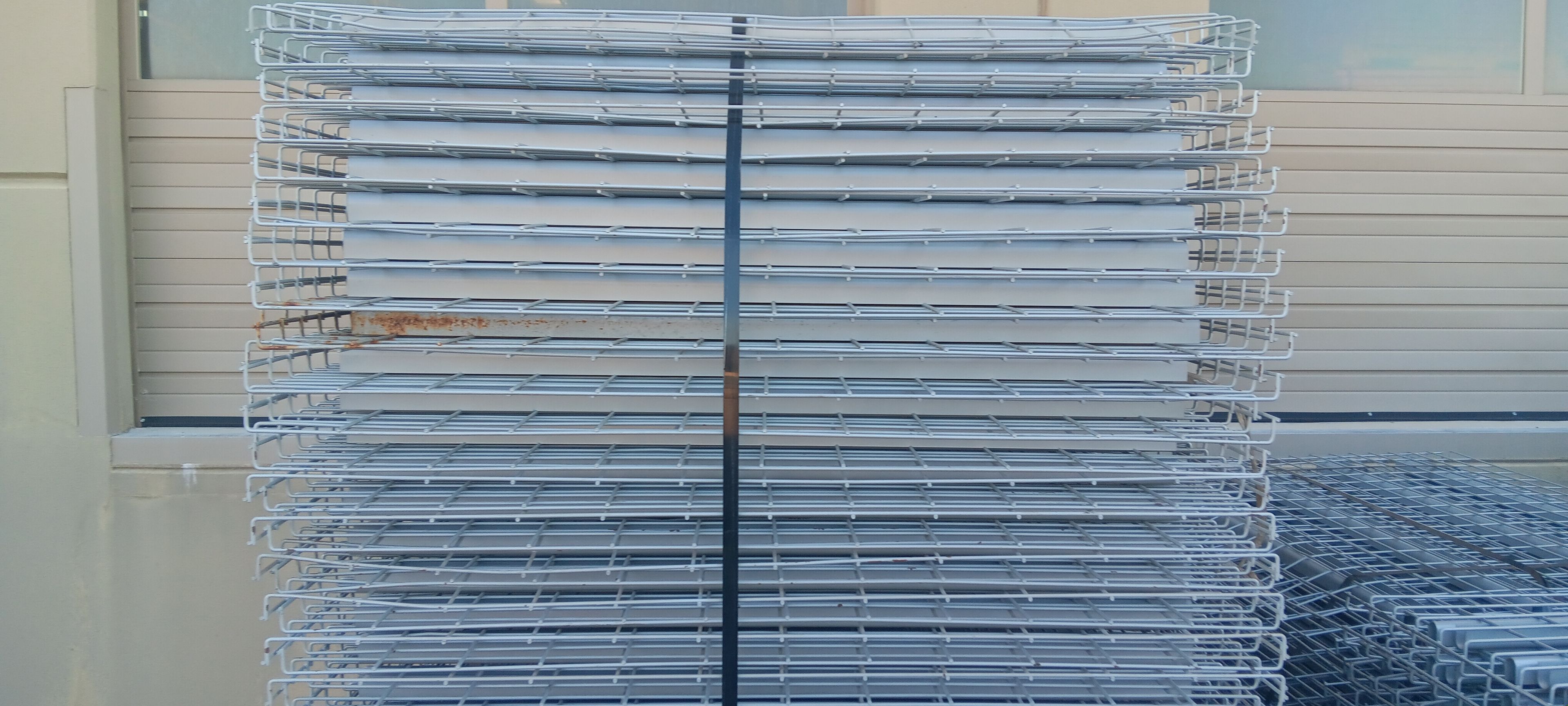 Wire Deck - 48" x 46" - Outside Waterfall