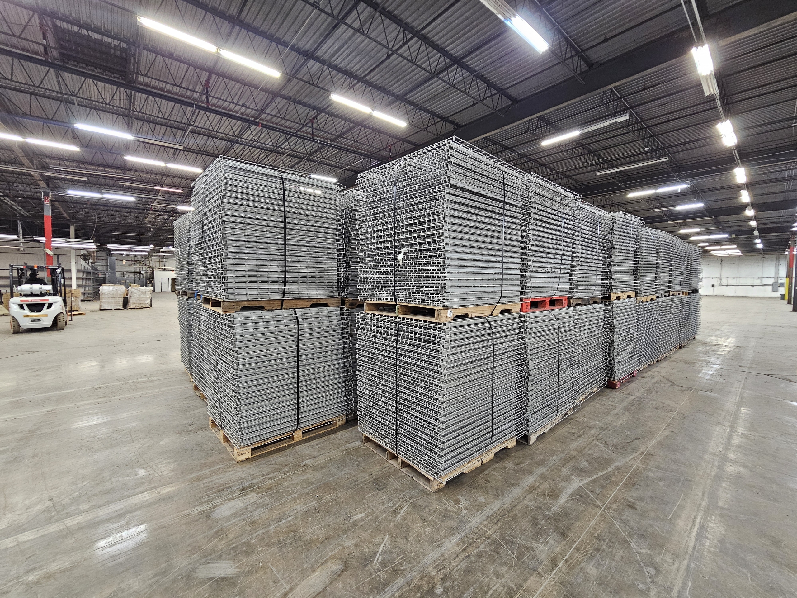 Wire Deck - 48" x 46" - Outside Waterfall