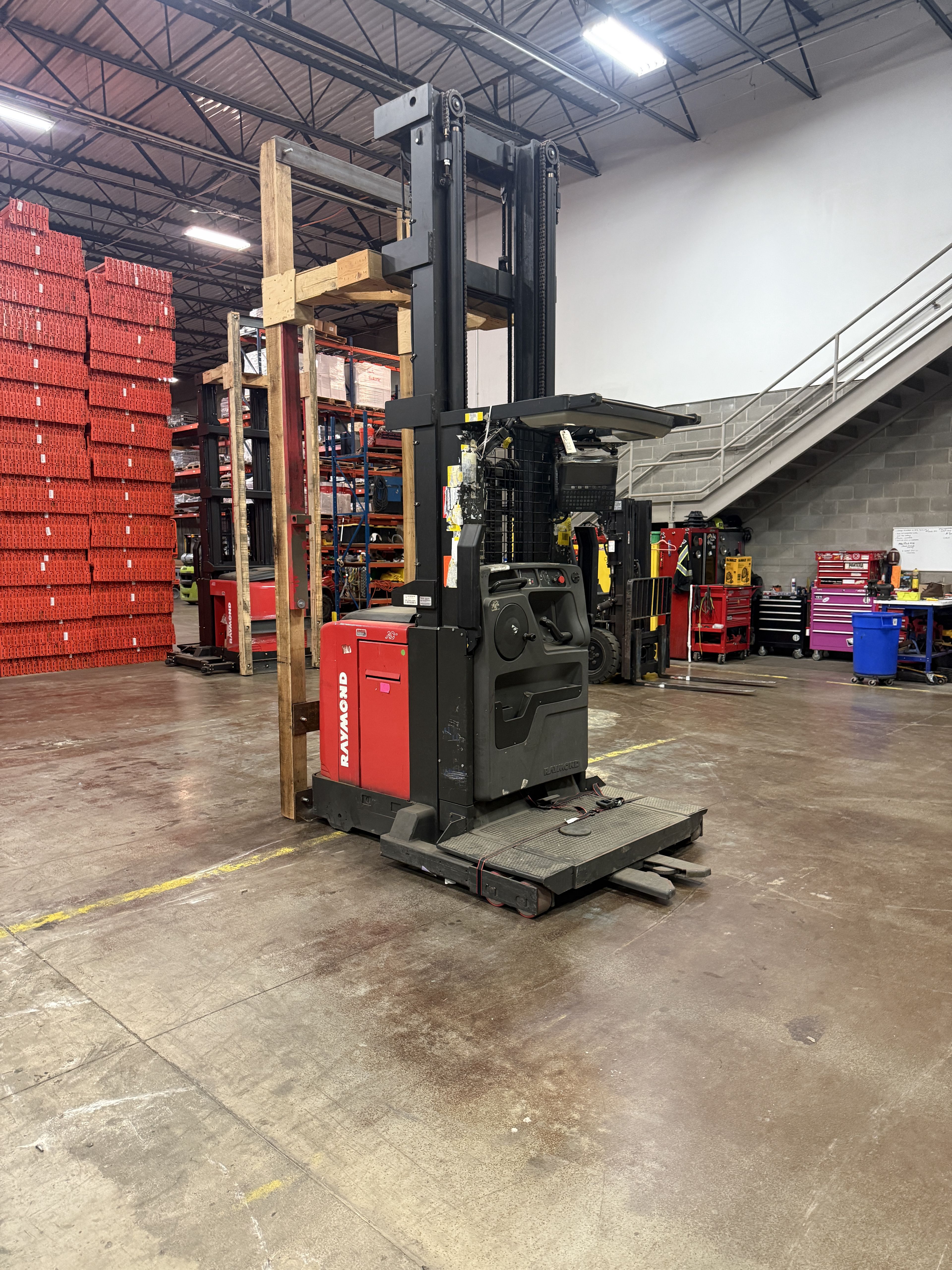 Raymond Order Picker - Wire Guided - Document 10