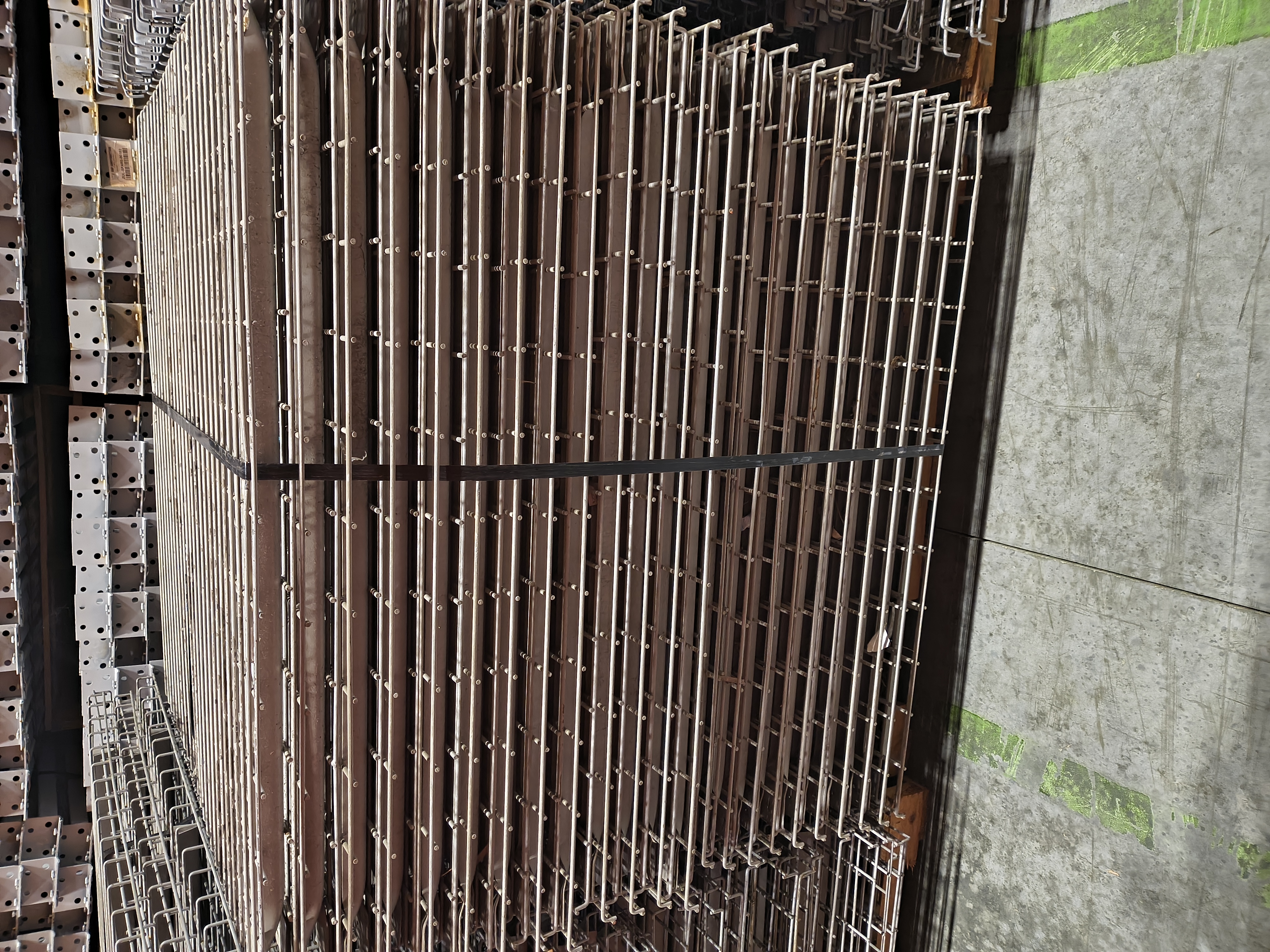 Wire Deck - 48" x 46" - Outside Waterfall - Flared