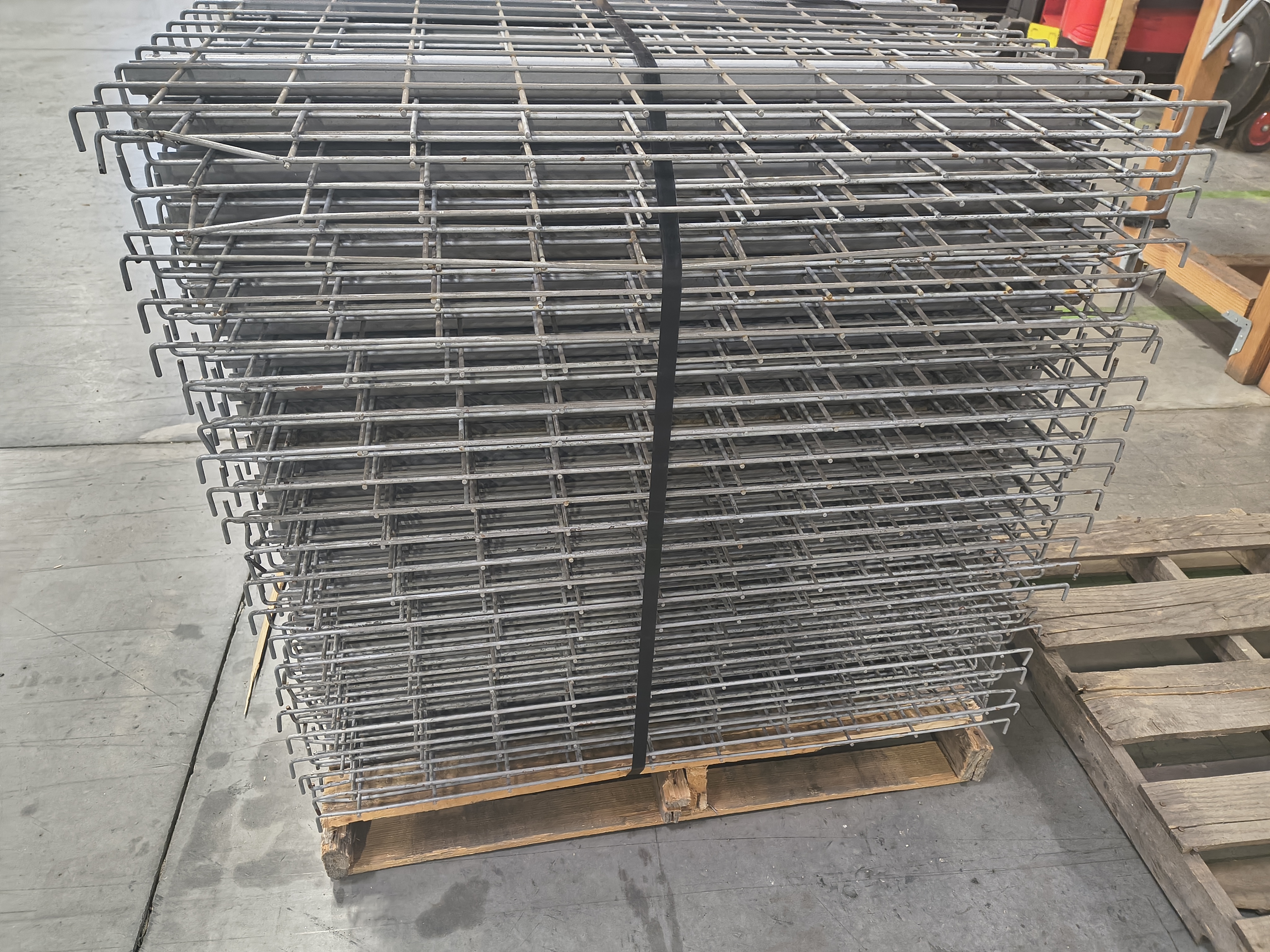 Wire Deck - 42" x 46" - Inside Waterfall