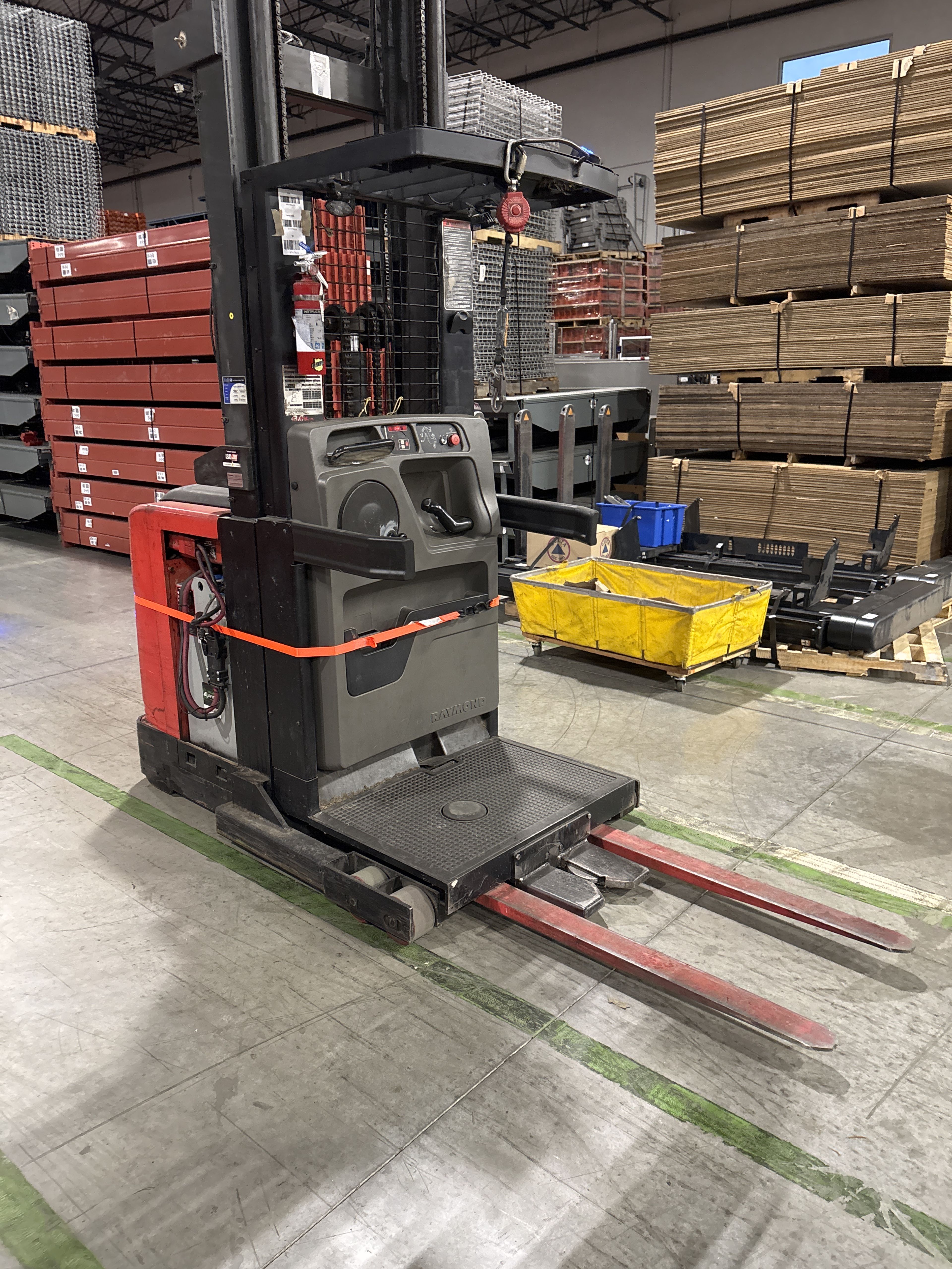 2004 Raymond EASI-OPC30TT Order Picker - Document 10