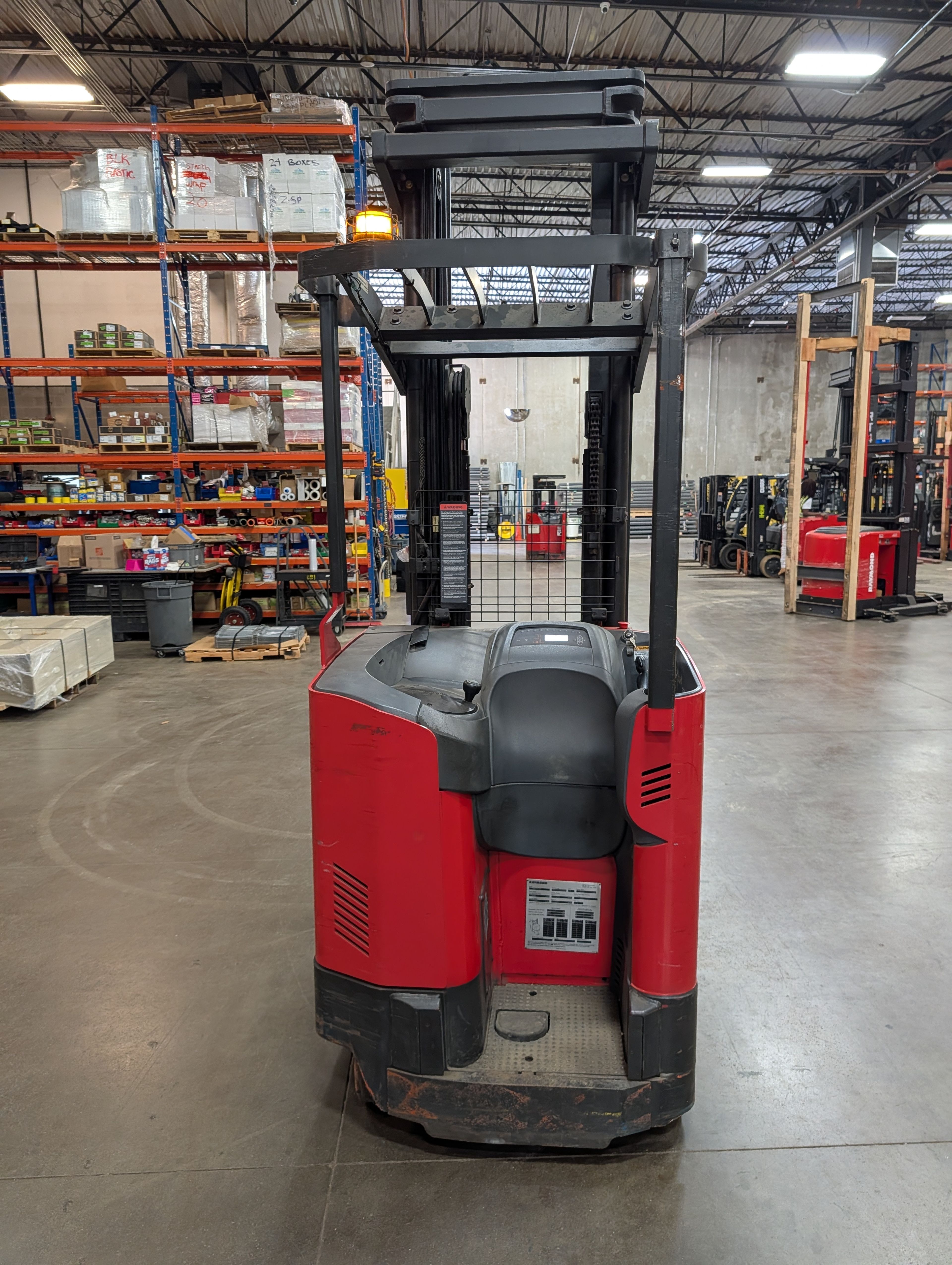 Raymond 750-R45TT Electric Reach Truck - Document 2