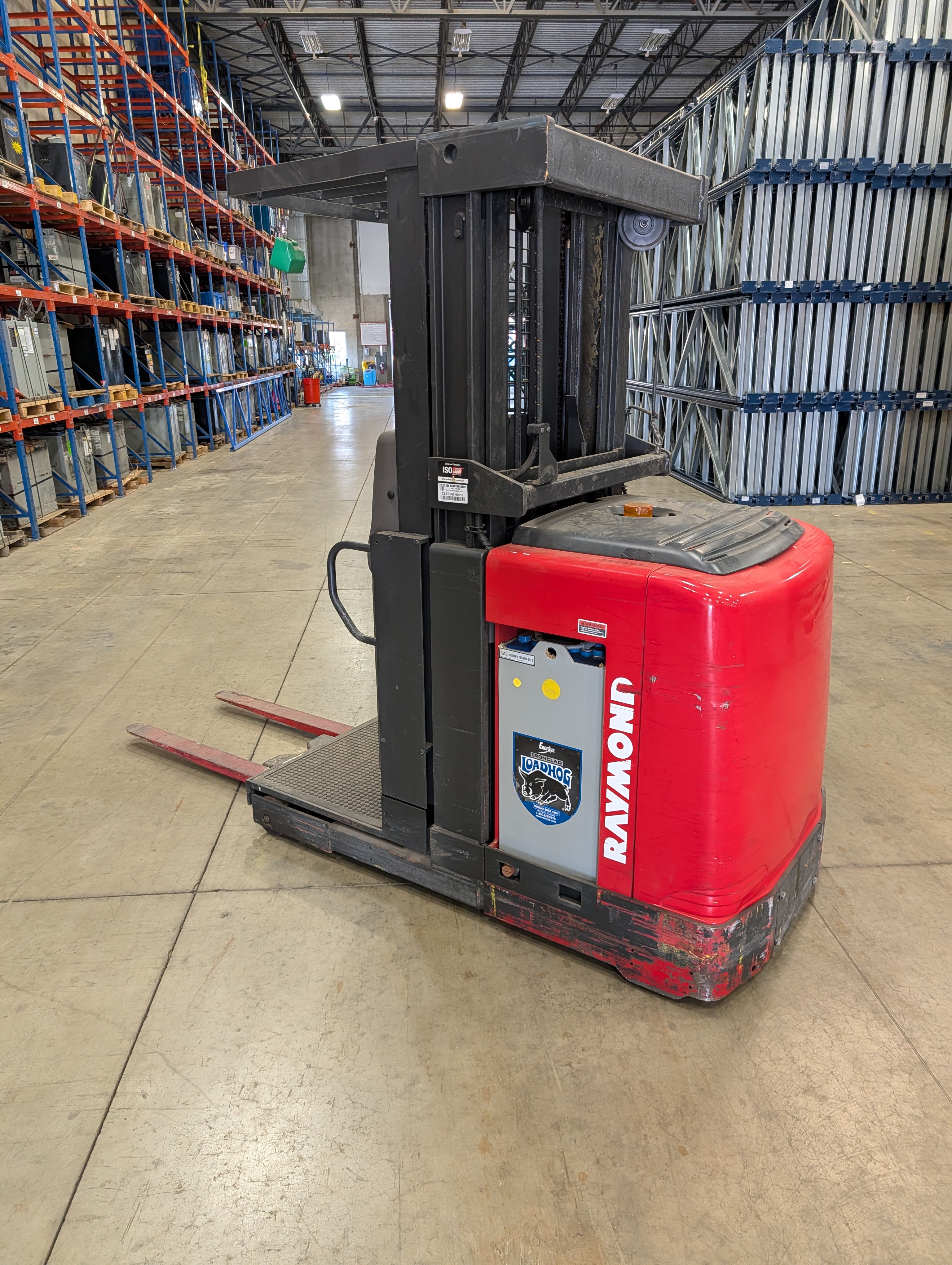 Raymond 520-OPC30TT Order Picker