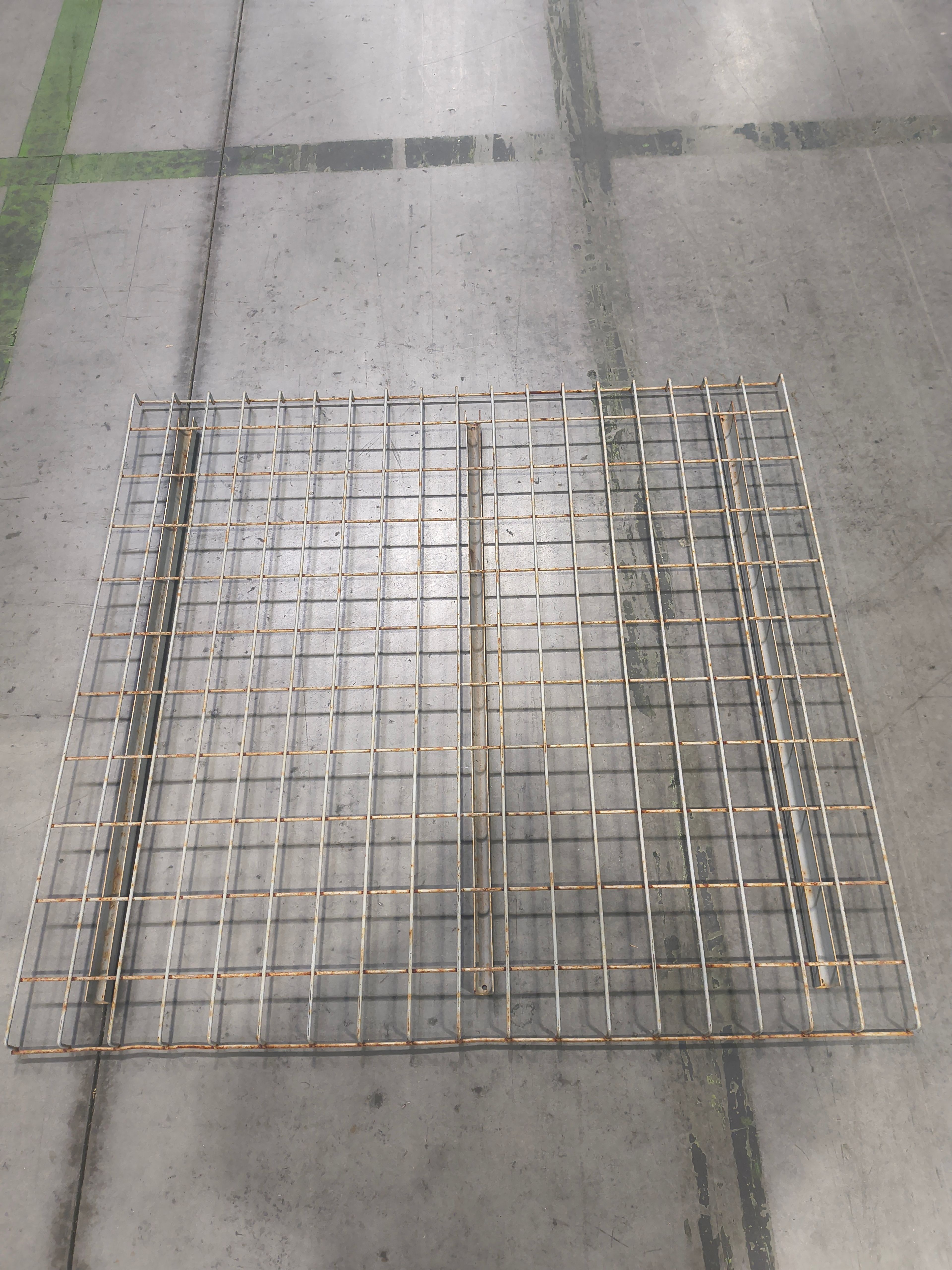 Wire Deck - 42" x 46" - Outside Waterfall
