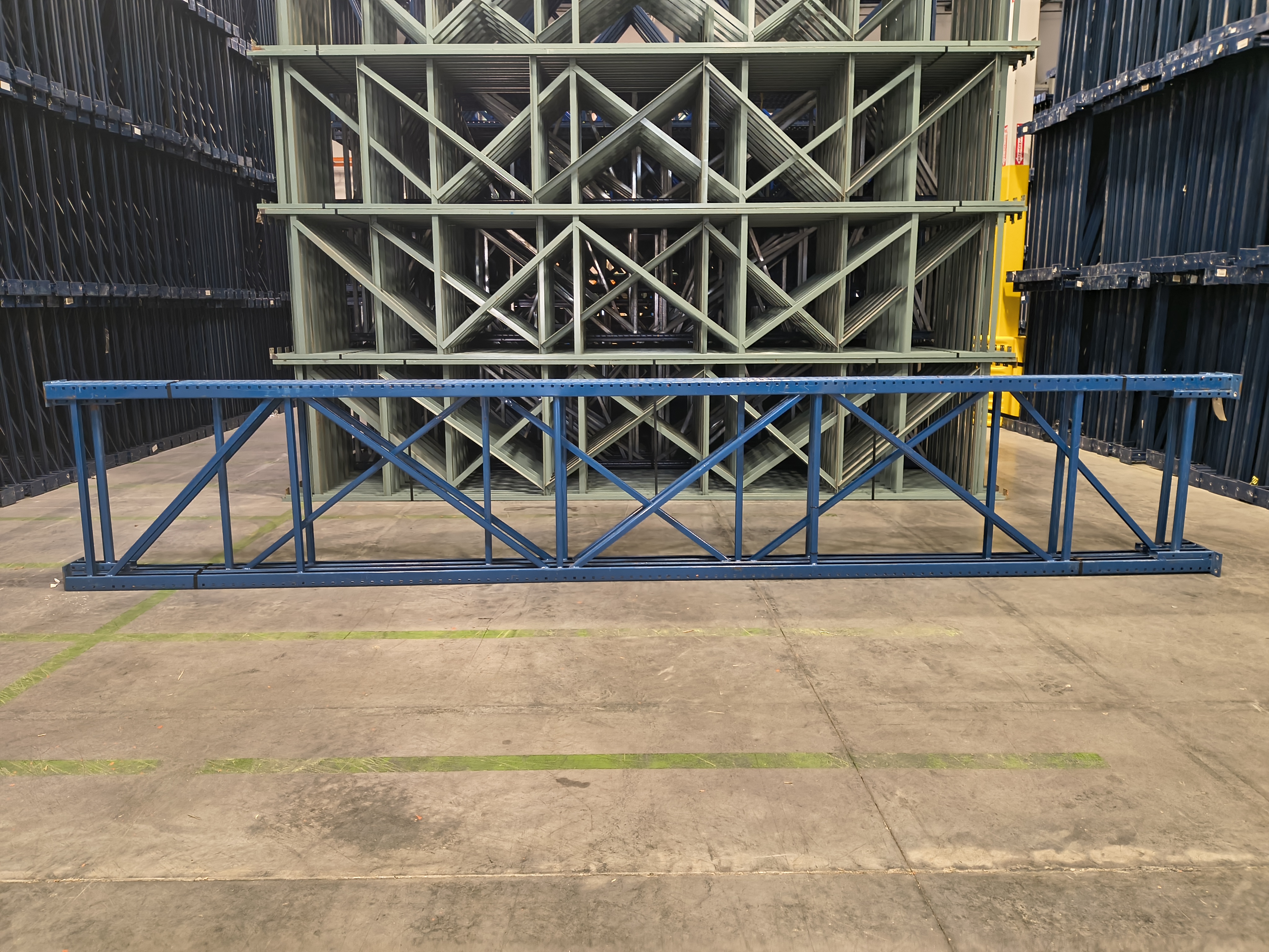Upright Frame - 42" x 20' - Teardrop