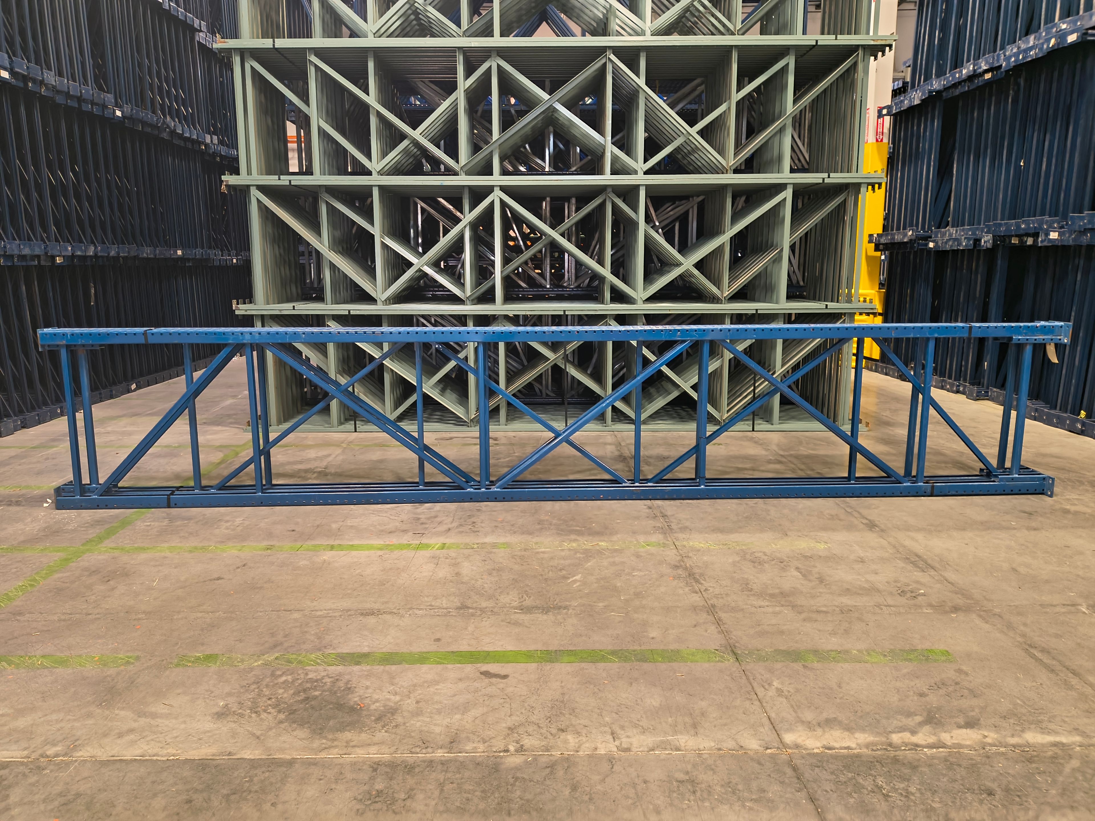 Upright Frame - 42" x 20' - Teardrop - Document 1
