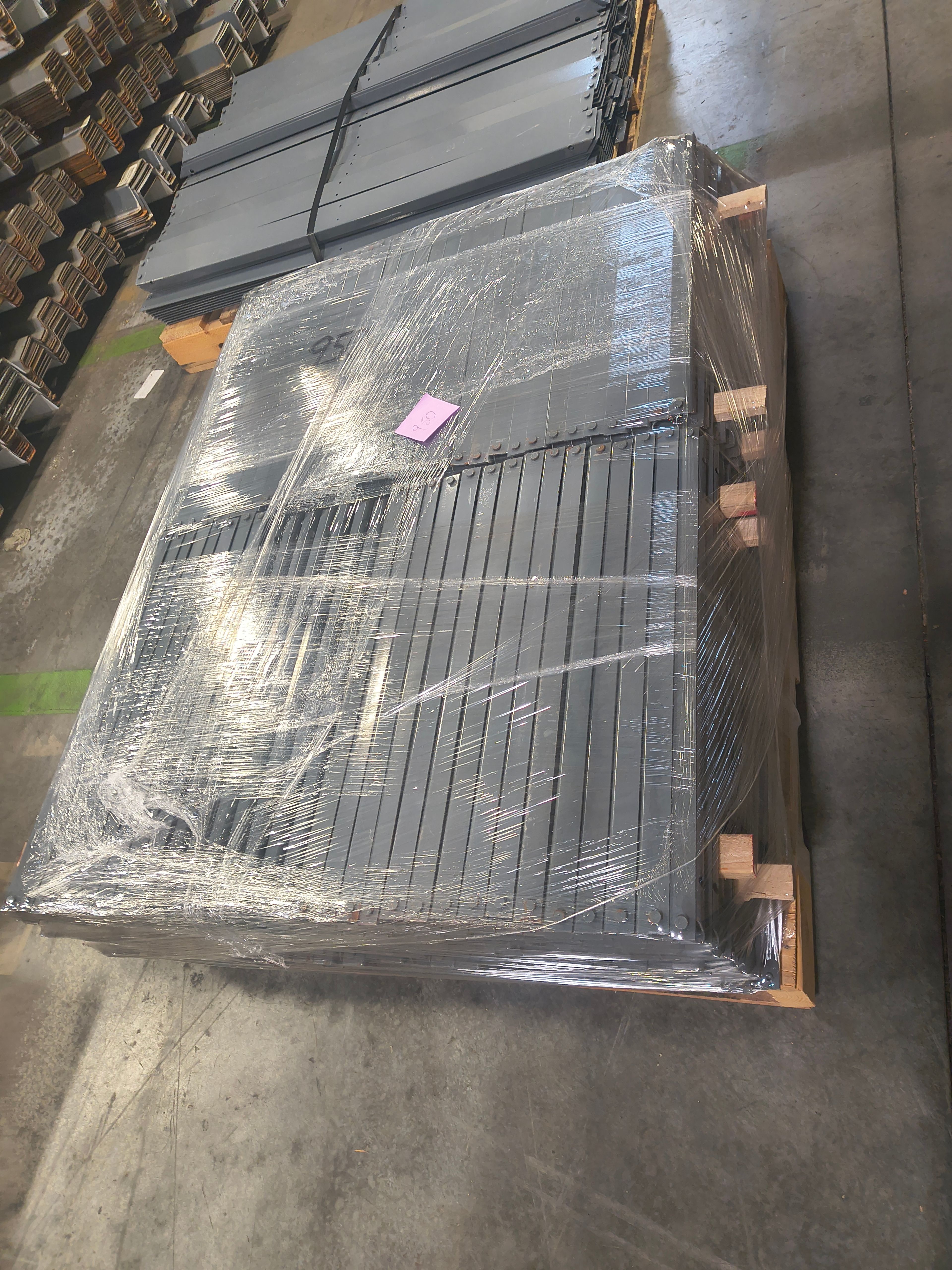 Rivet Shelving Middle (Side) Beam - 24" x 1 1/4" - Document 2