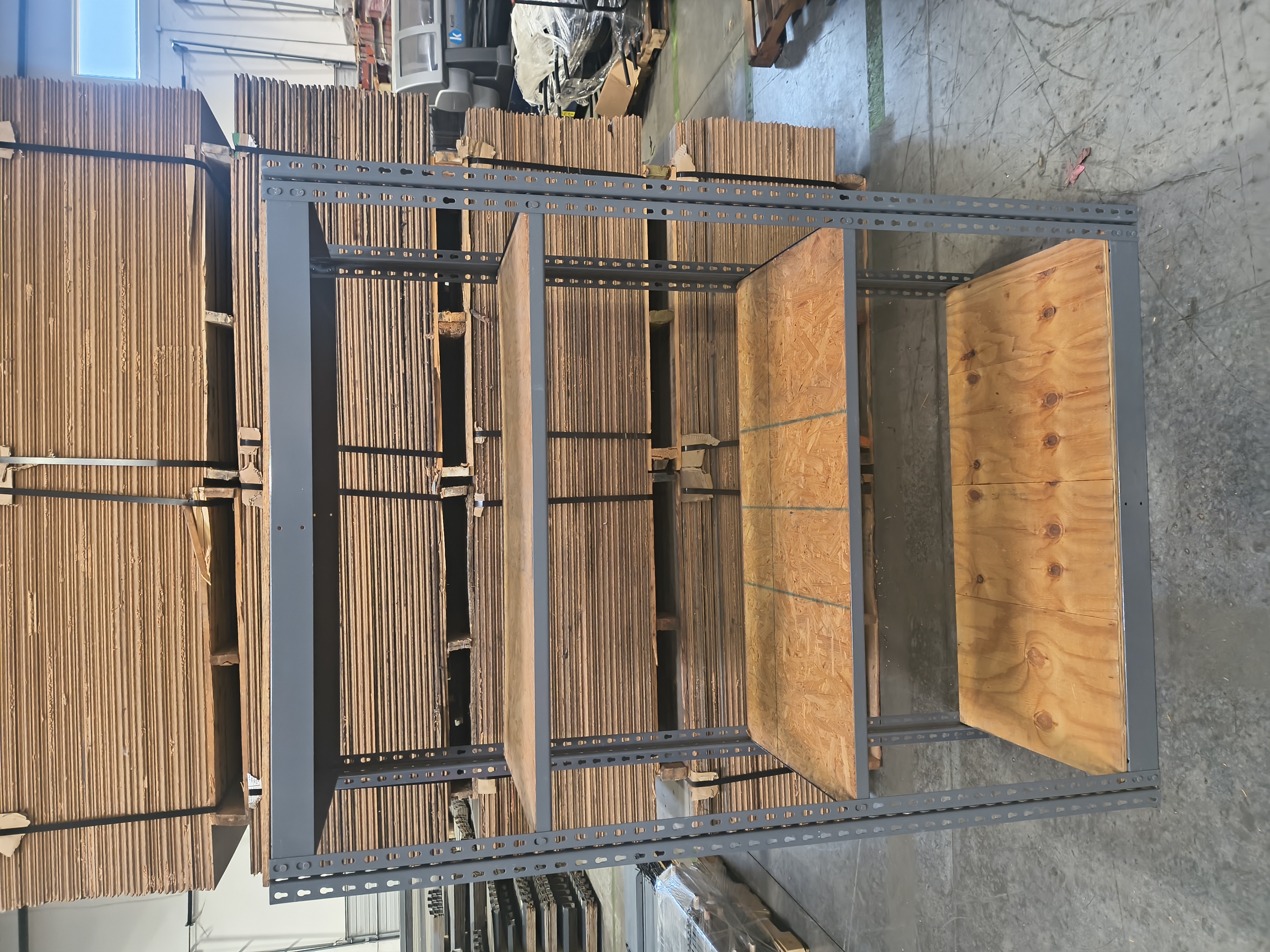 Rivet Shelving Middle (Side) Beam - 24" x 1 1/4"