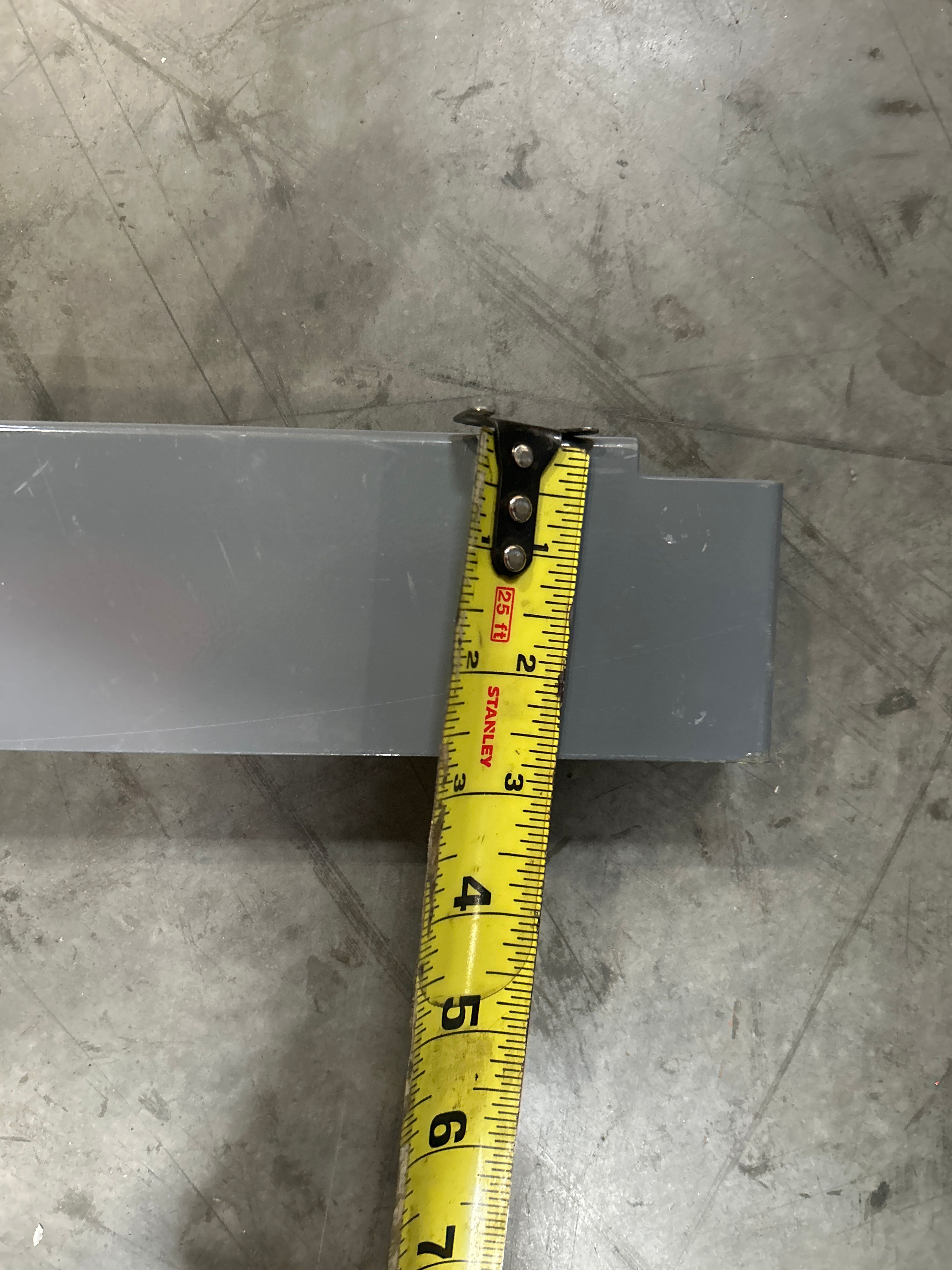 Rivet Shelving Center Deck Support - 24" x 2 3/4" - Document 6