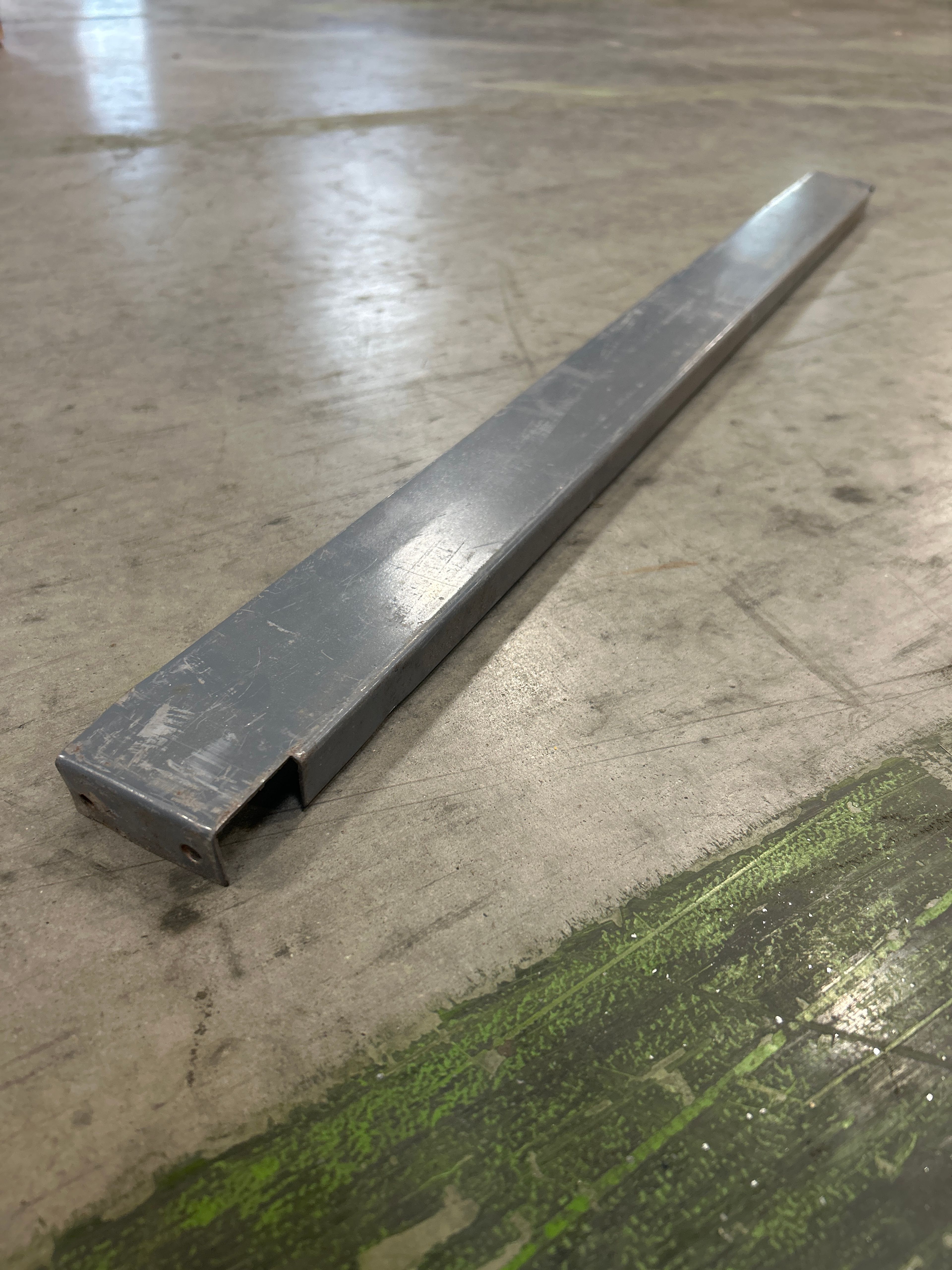 Riveted Shelving - Ground Hori - Document 3