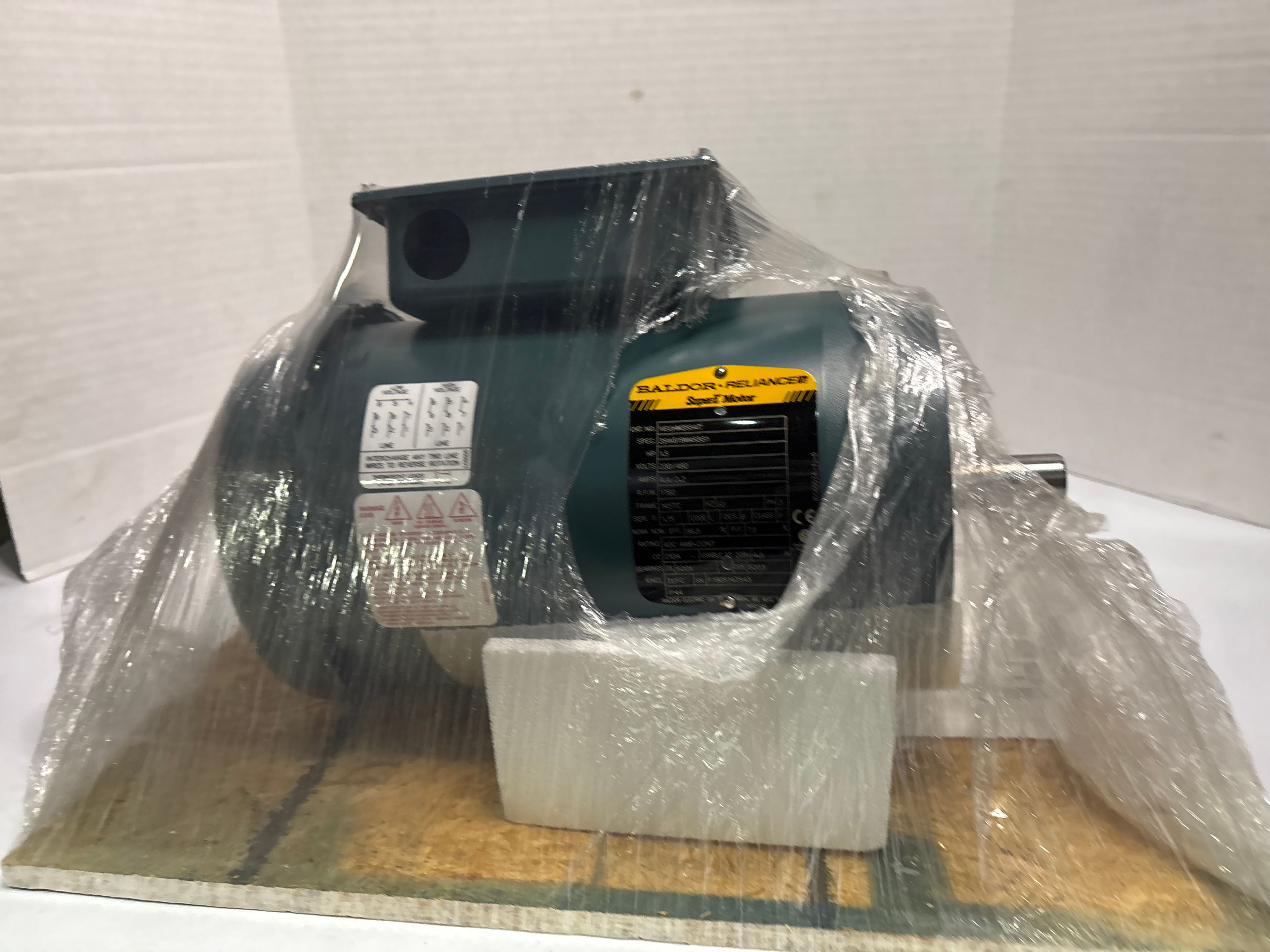 Baldor Reliance - 1.5 HP Electric Motor - VEUHM3554T - Document 3