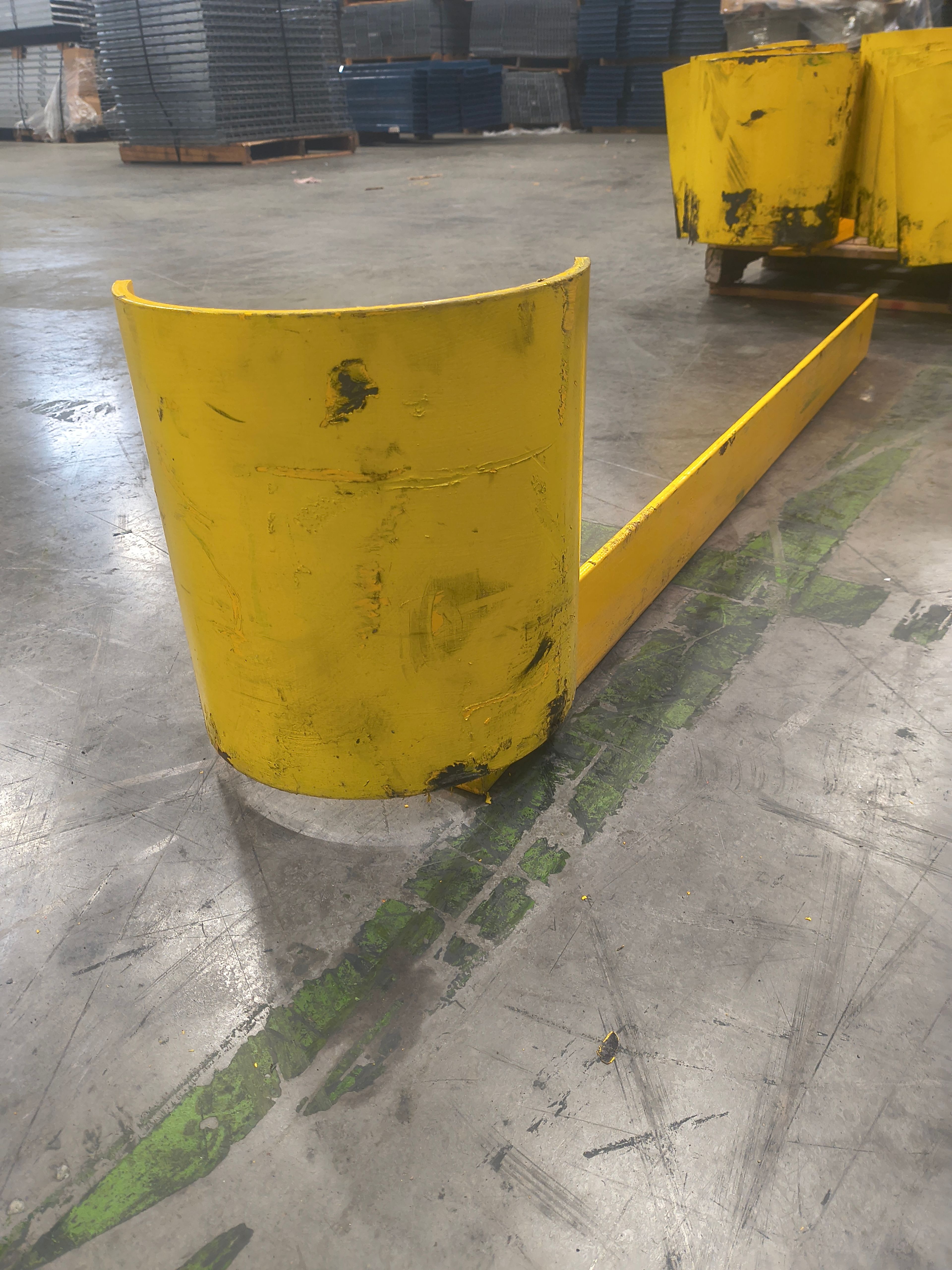 End of Aisle guard 51" Right  - Document 1