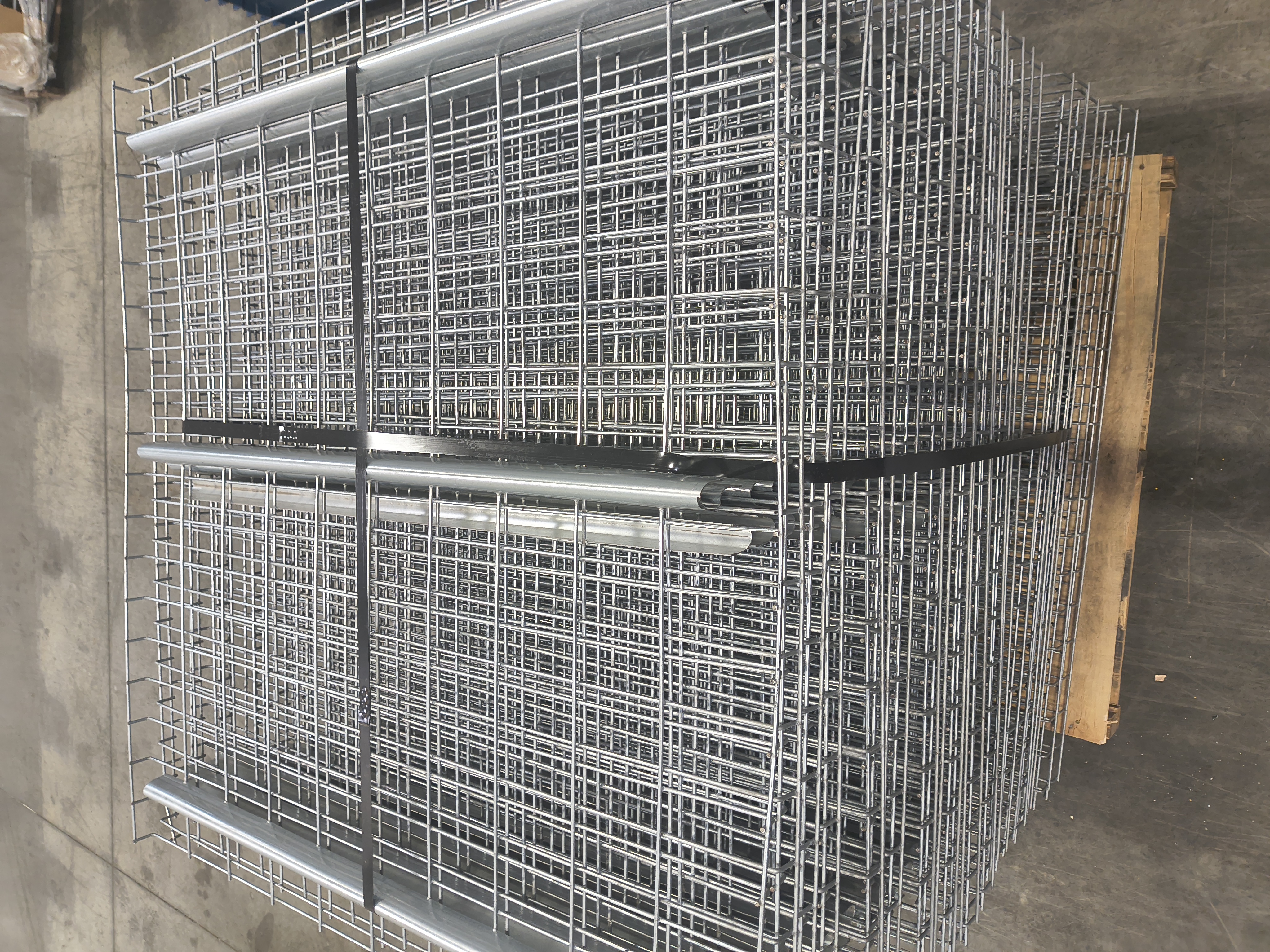 Wire Deck - 42" x 46 " Outside Waterfall 
