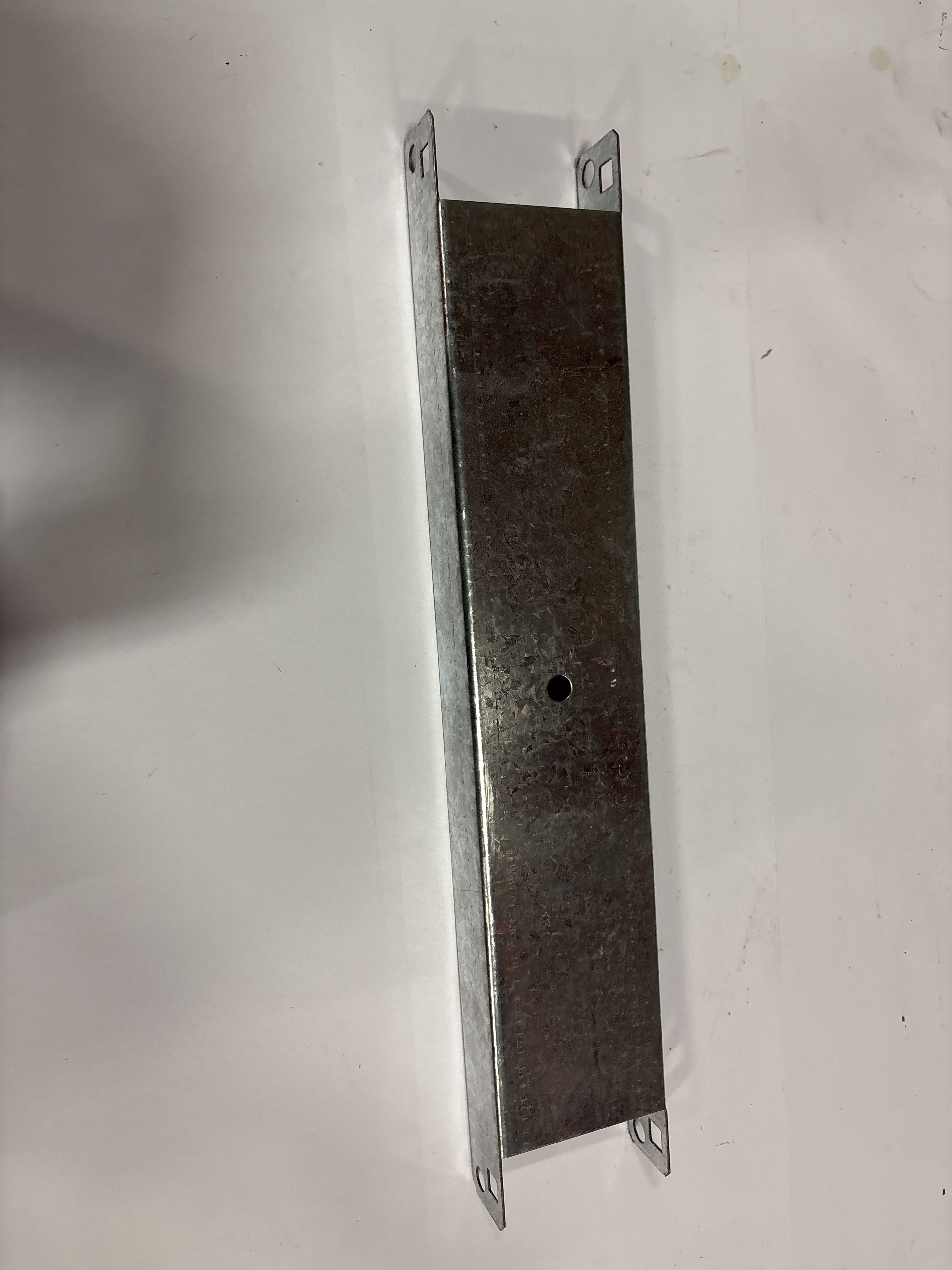 Row Spacer - 20" x 4" - Document 1