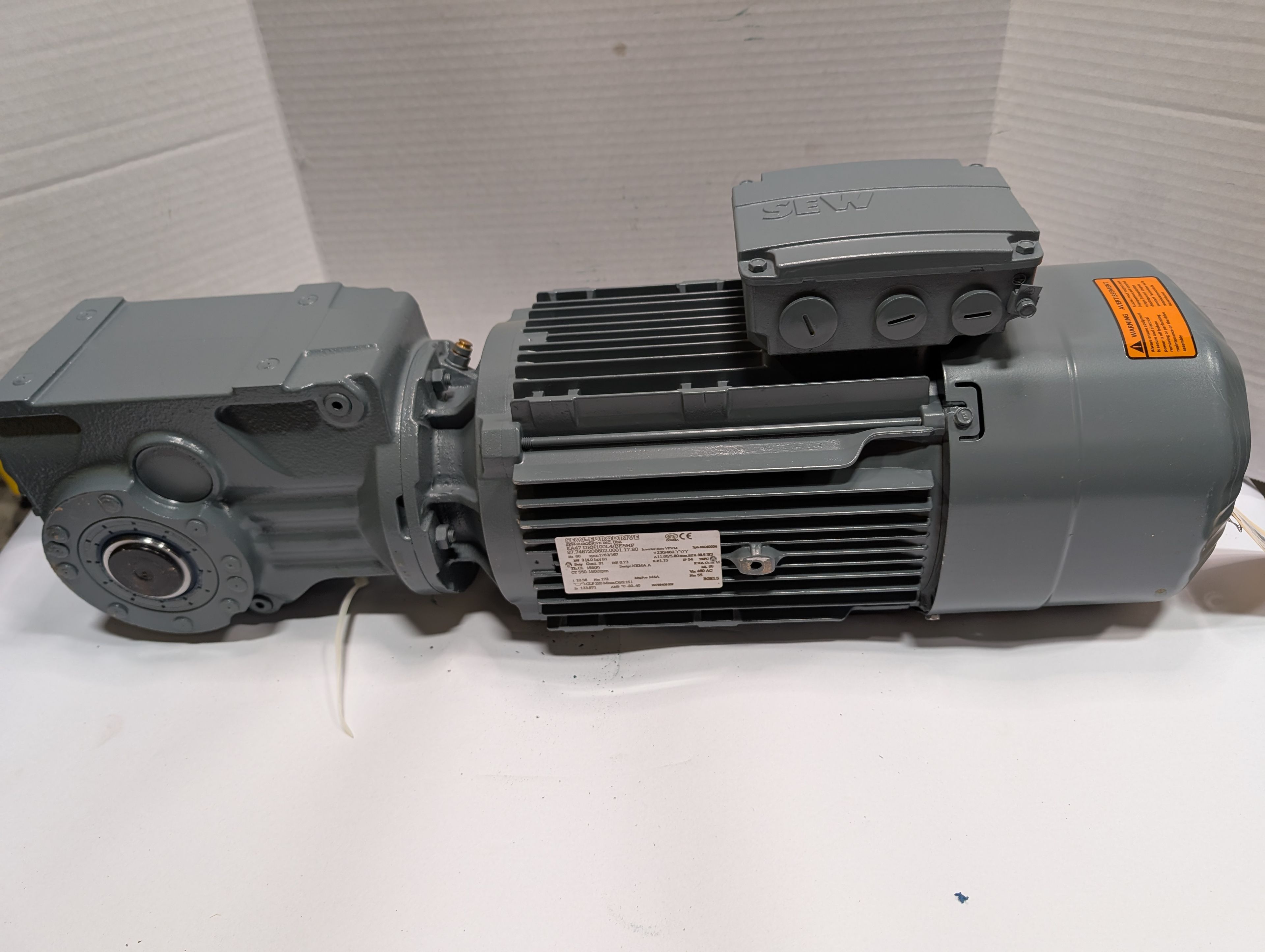 Sew-Eur5HFodrive - 4 HP Electric Motor - KA47 DRN100L4/BE - Document 1