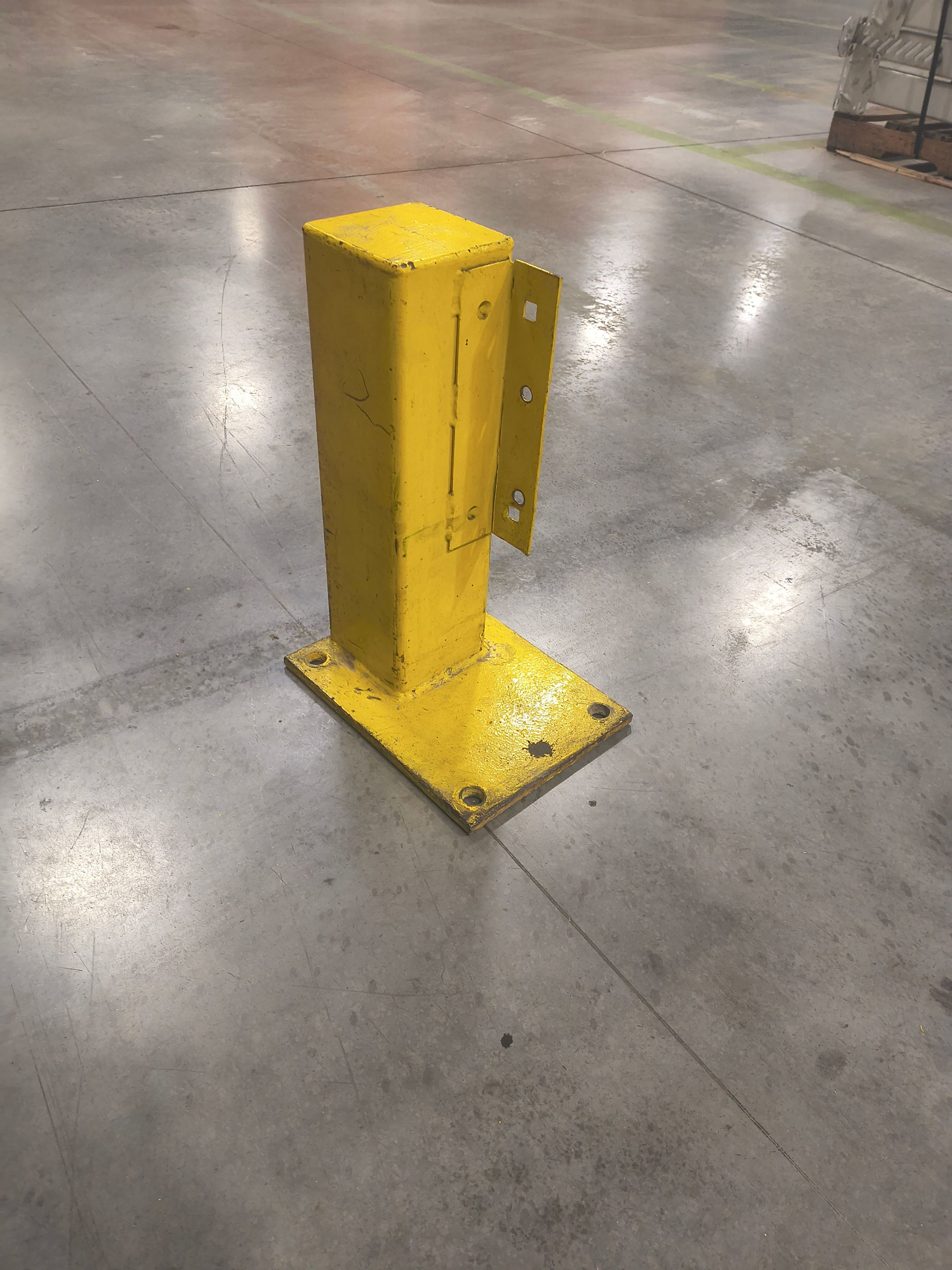 Safety Guardrail Post 18" x 5" - Document 1