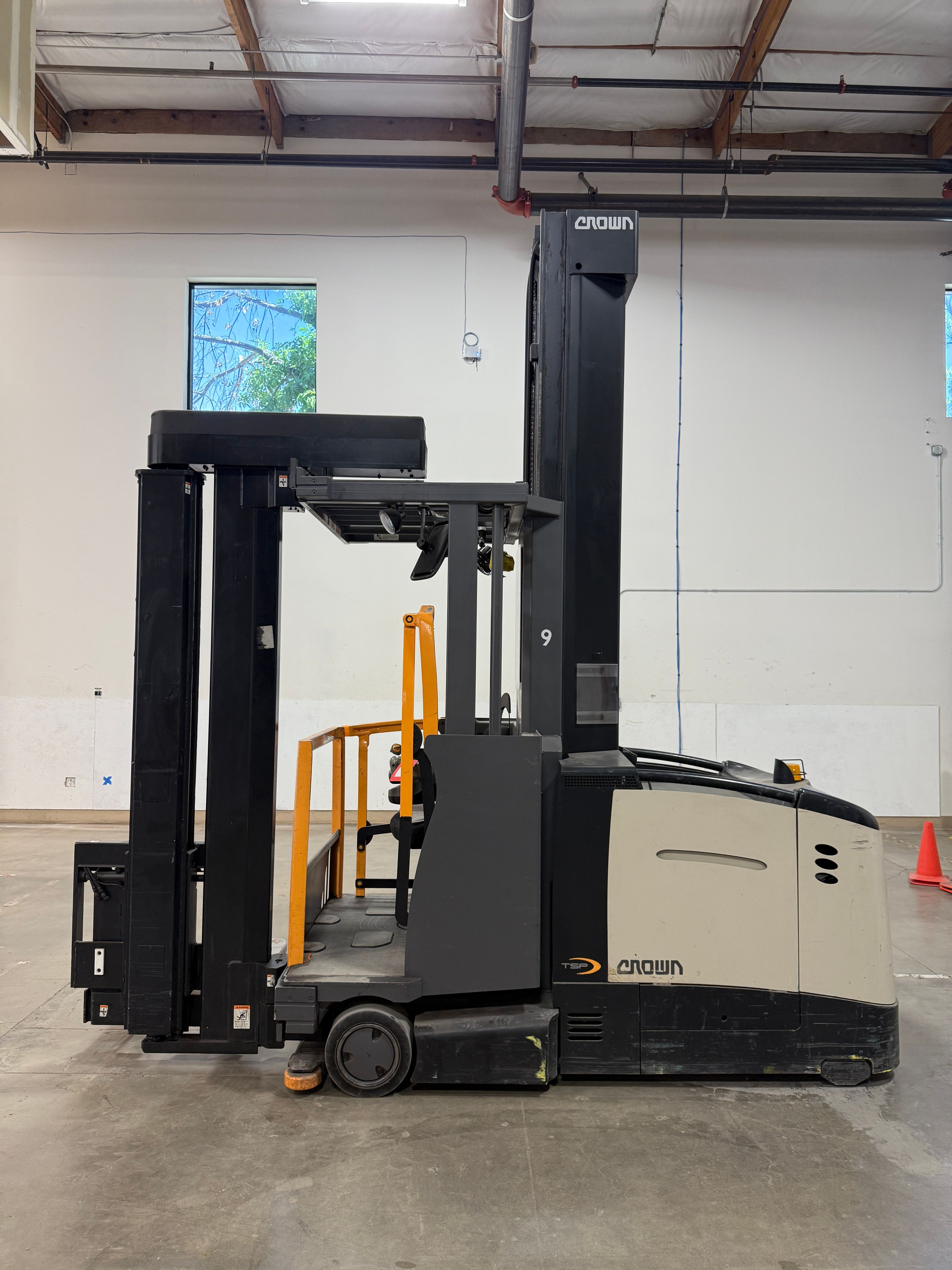 Crown TSP6000-30 Turret Truck - 3000 lb Capacity Very Narrow Aisle Forklift - Document 5