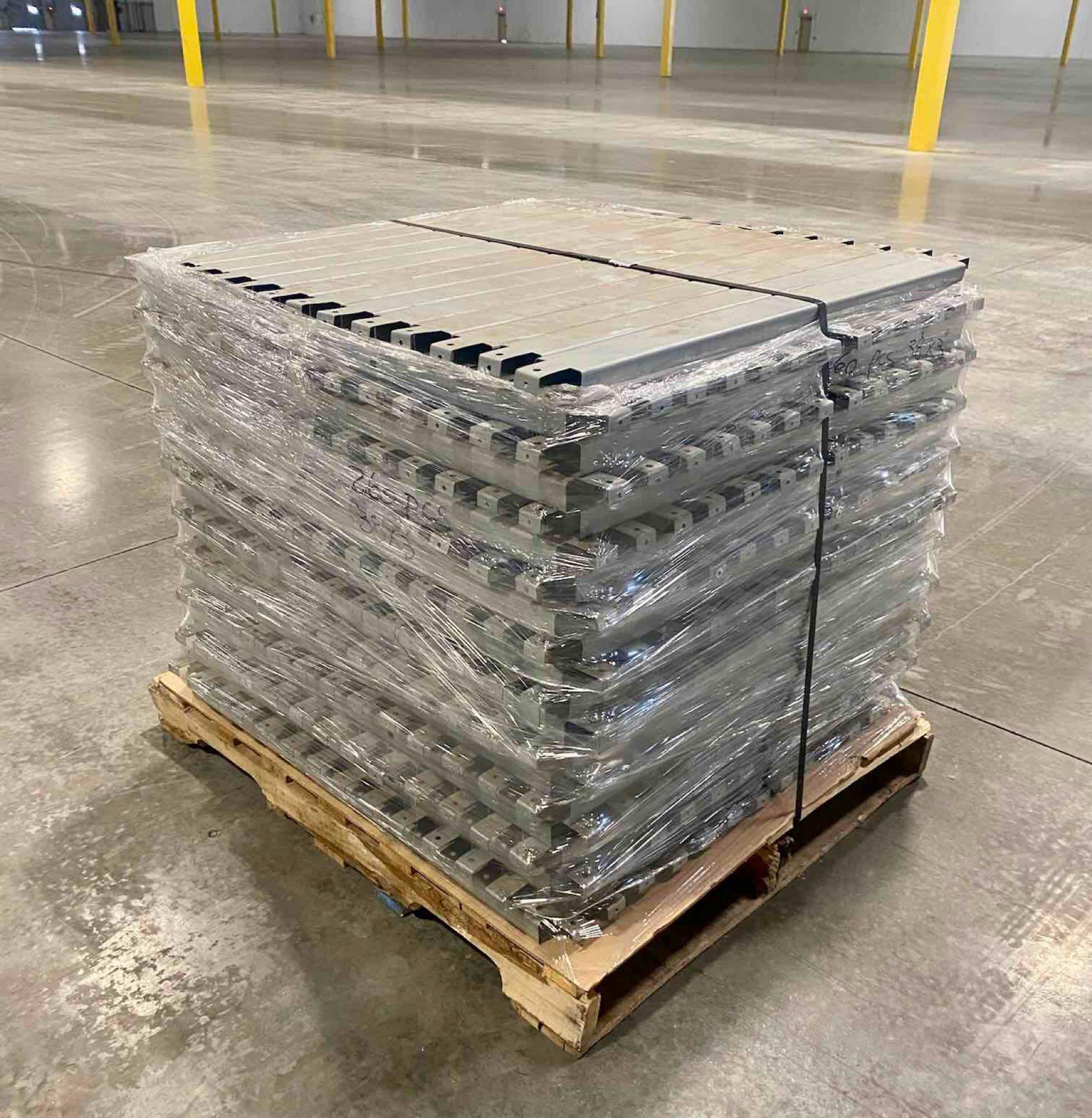 Pallet Support - 38" x 3" - Document 1