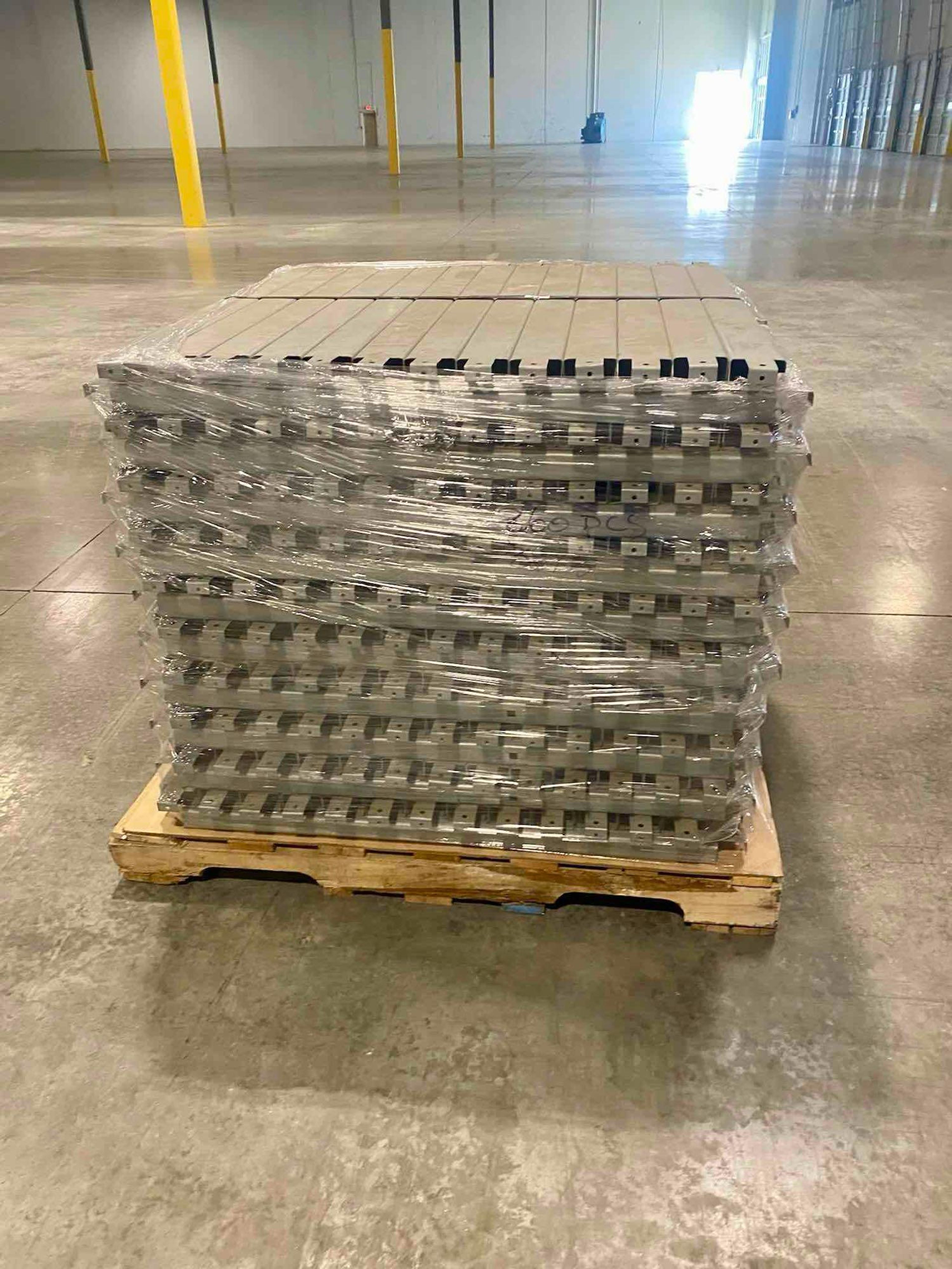 Pallet Support - 38" x 3" - Document 2