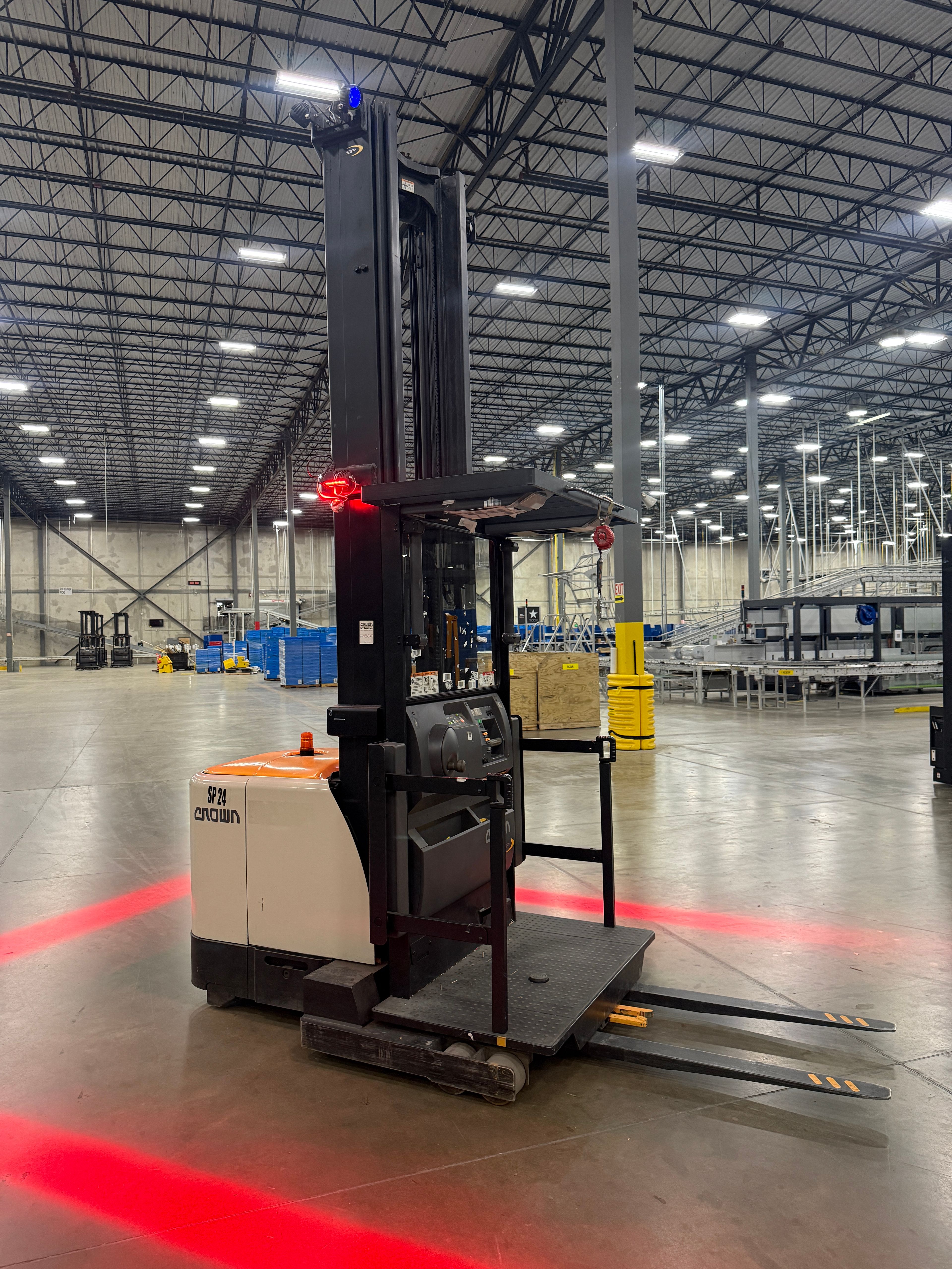 Crown Order Picker - SP-4000