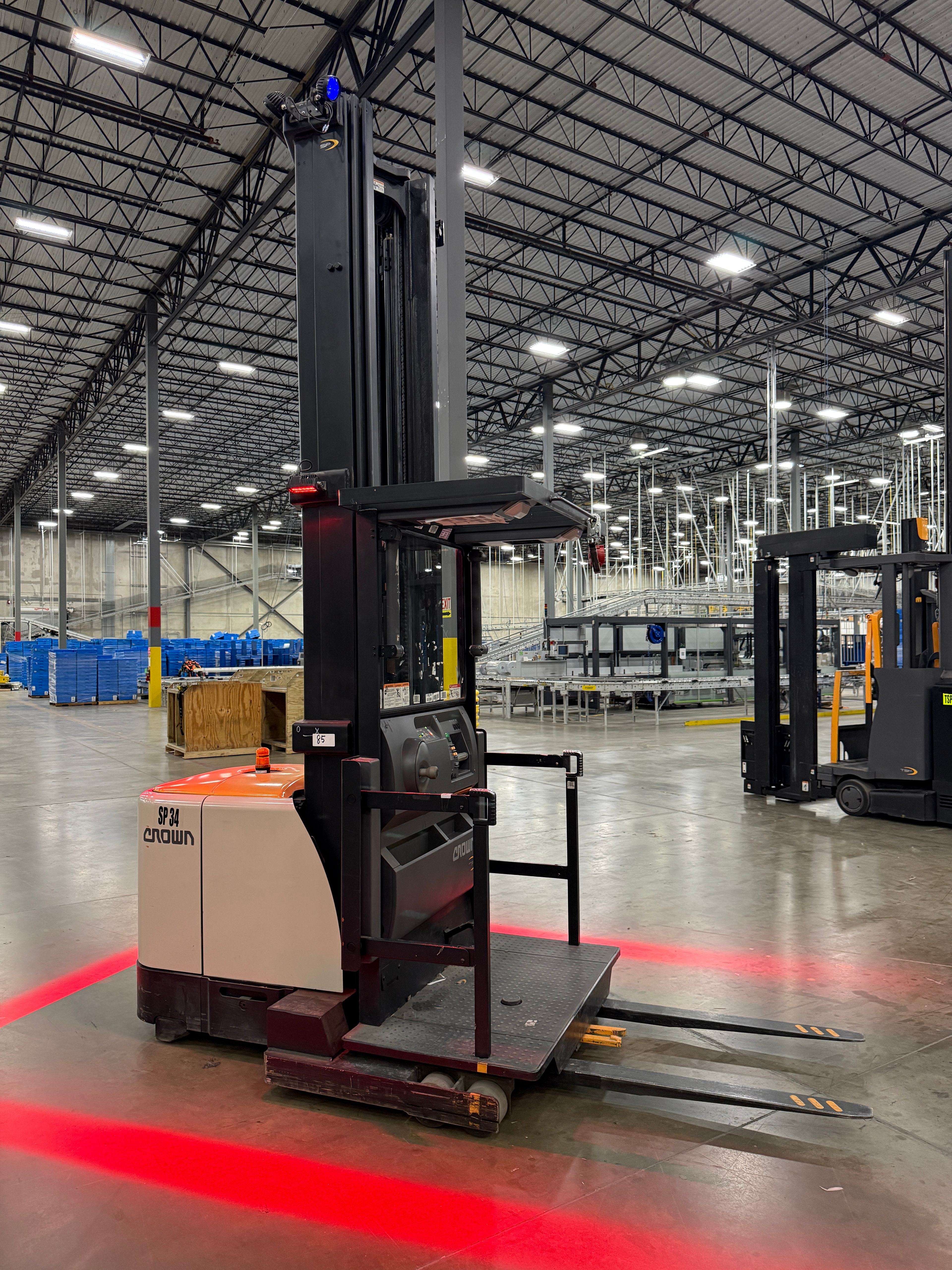 Crown Order Picker - SP-4000