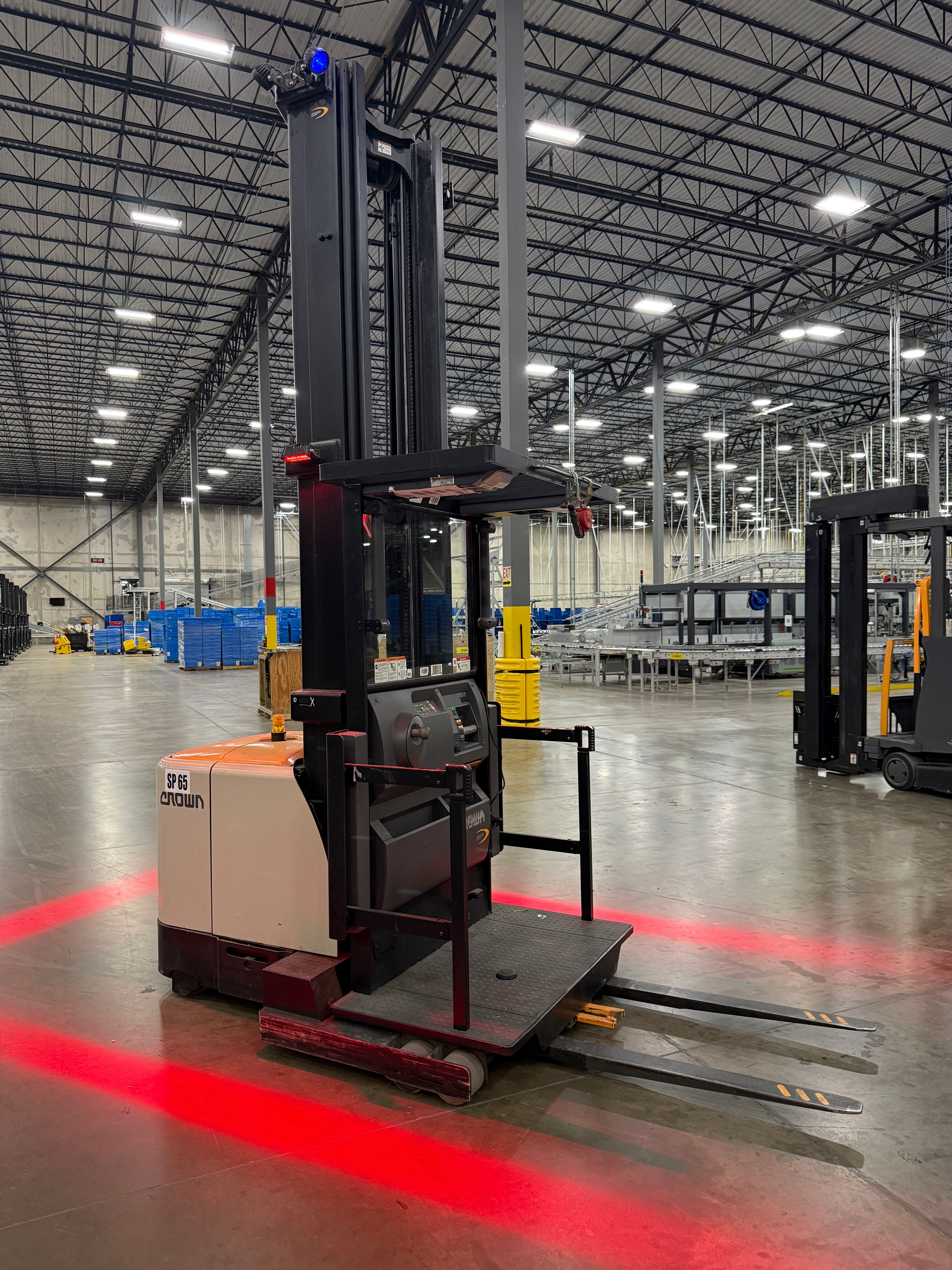 Crown Order Picker - SP-4000
