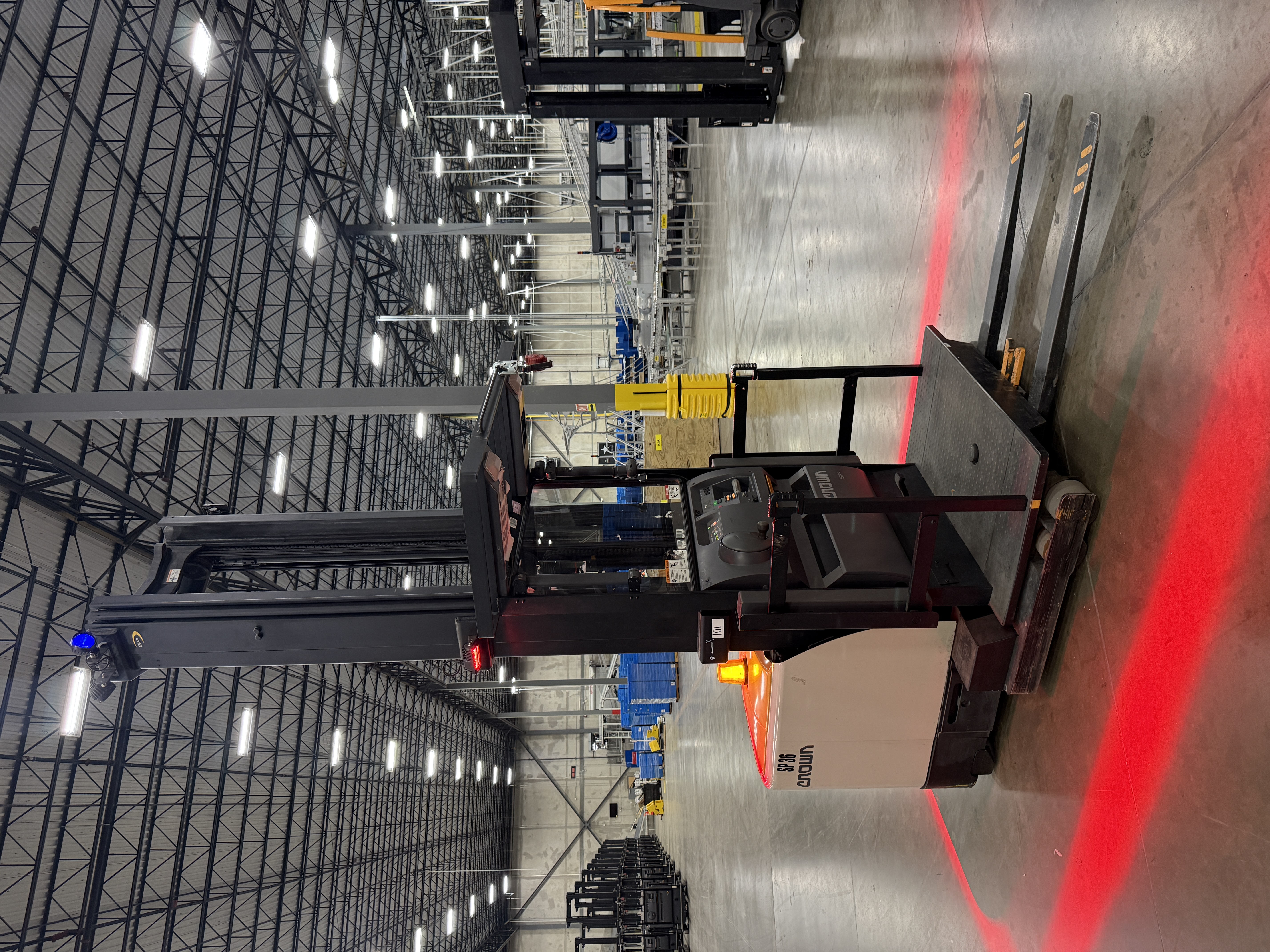 Crown Order Picker - SP-4000