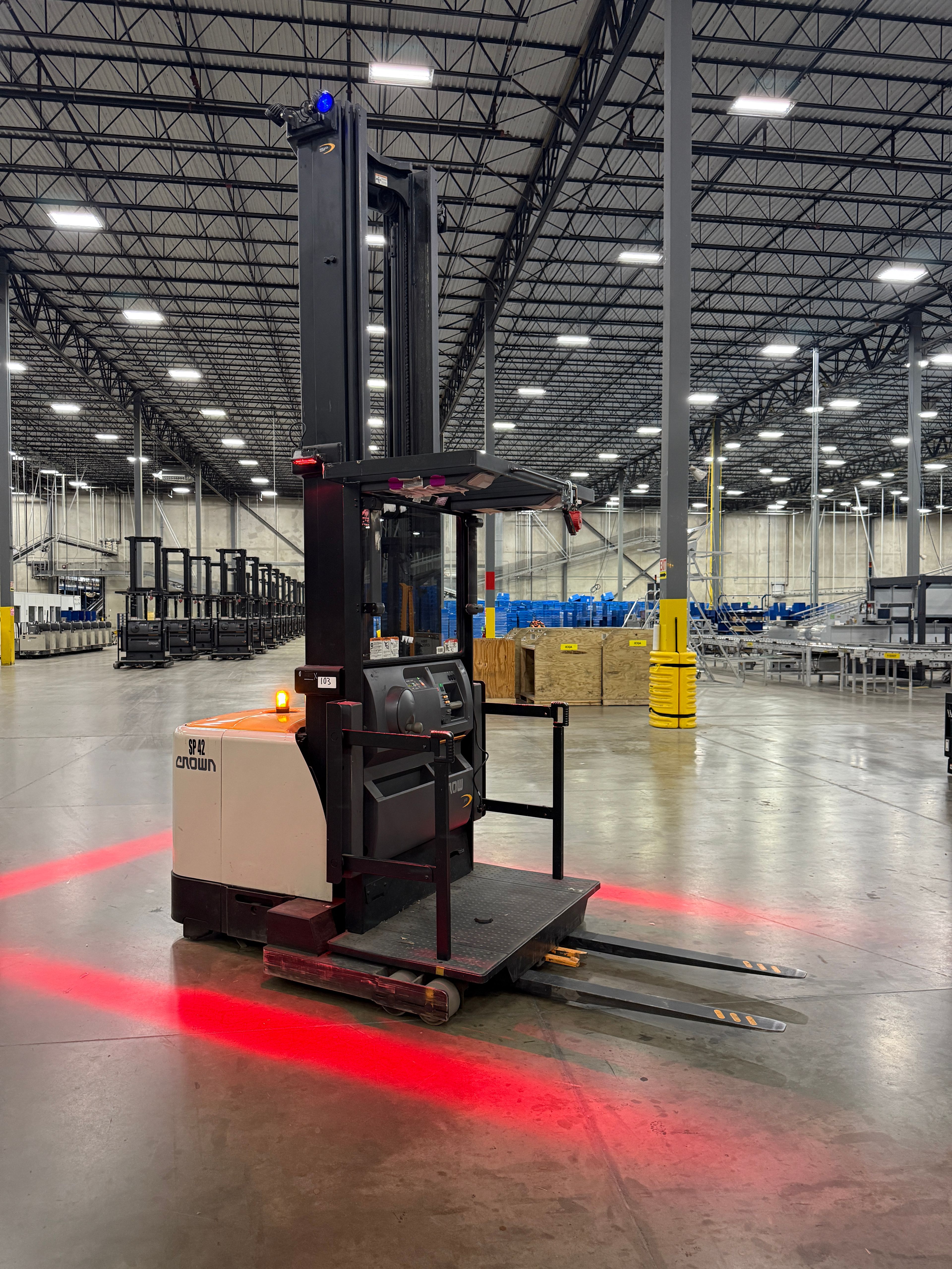 Crown Order Picker - SP-4000