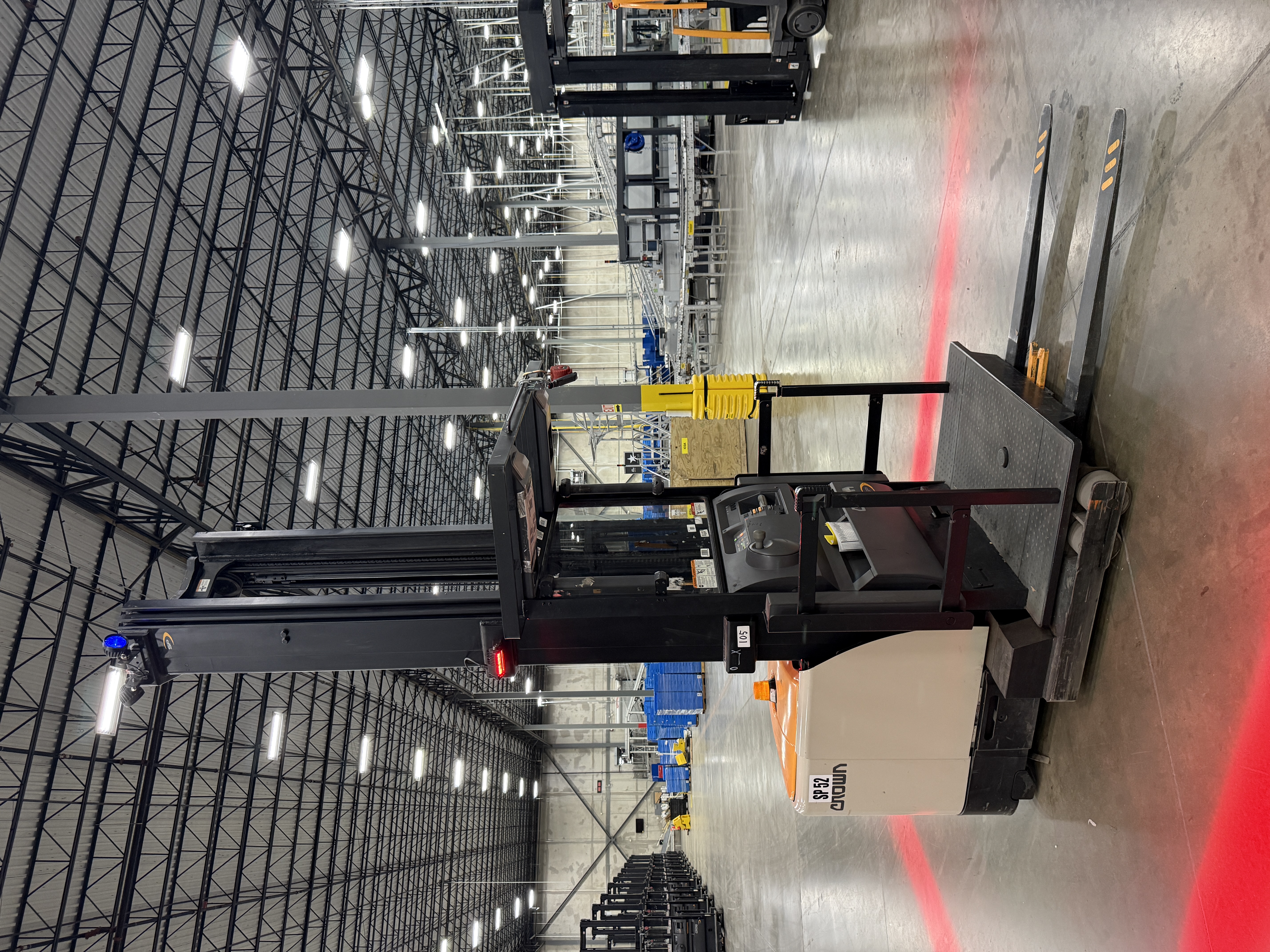 Crown Order Picker - SP-4000