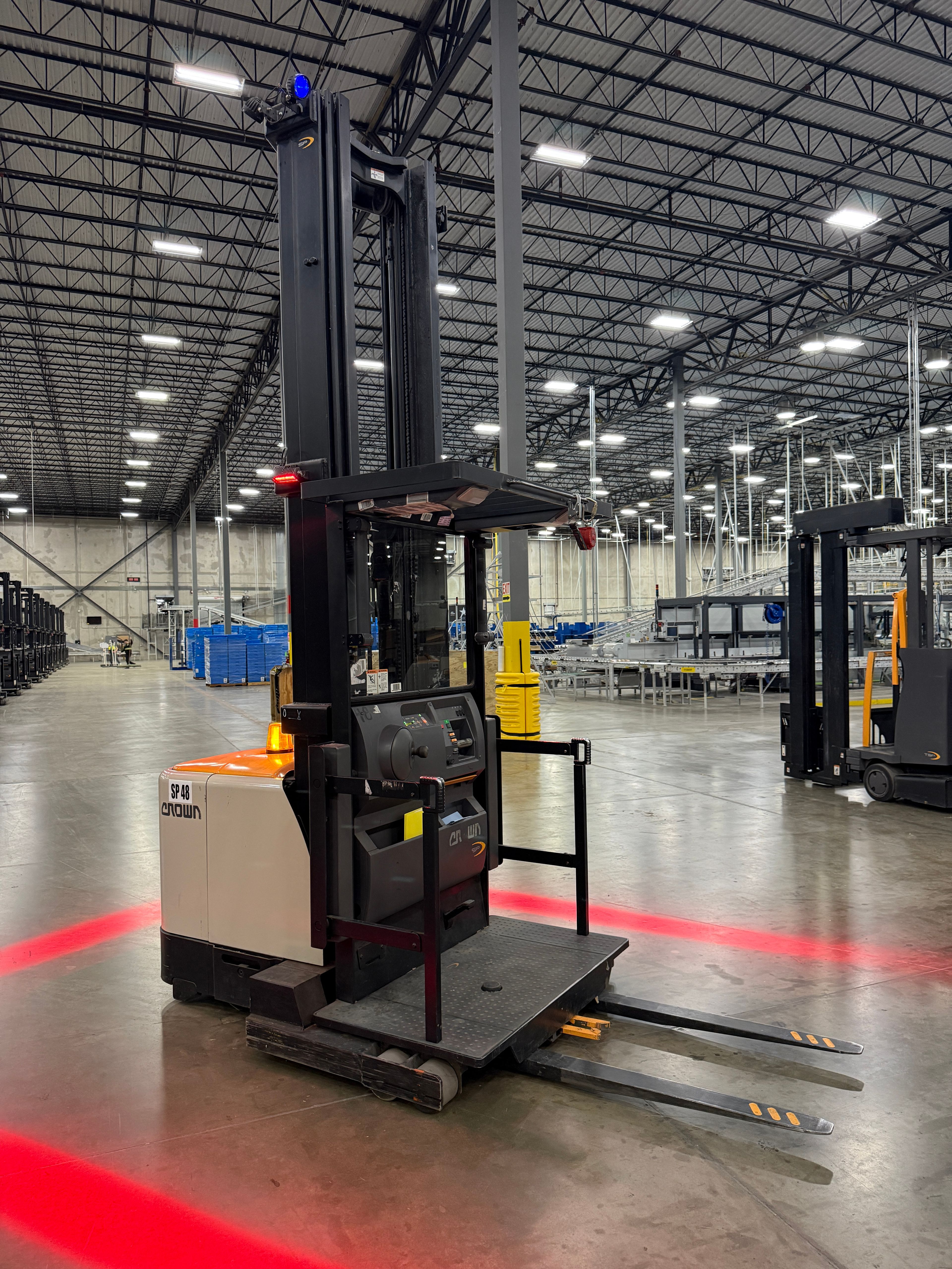 Crown Order Picker - SP-4000