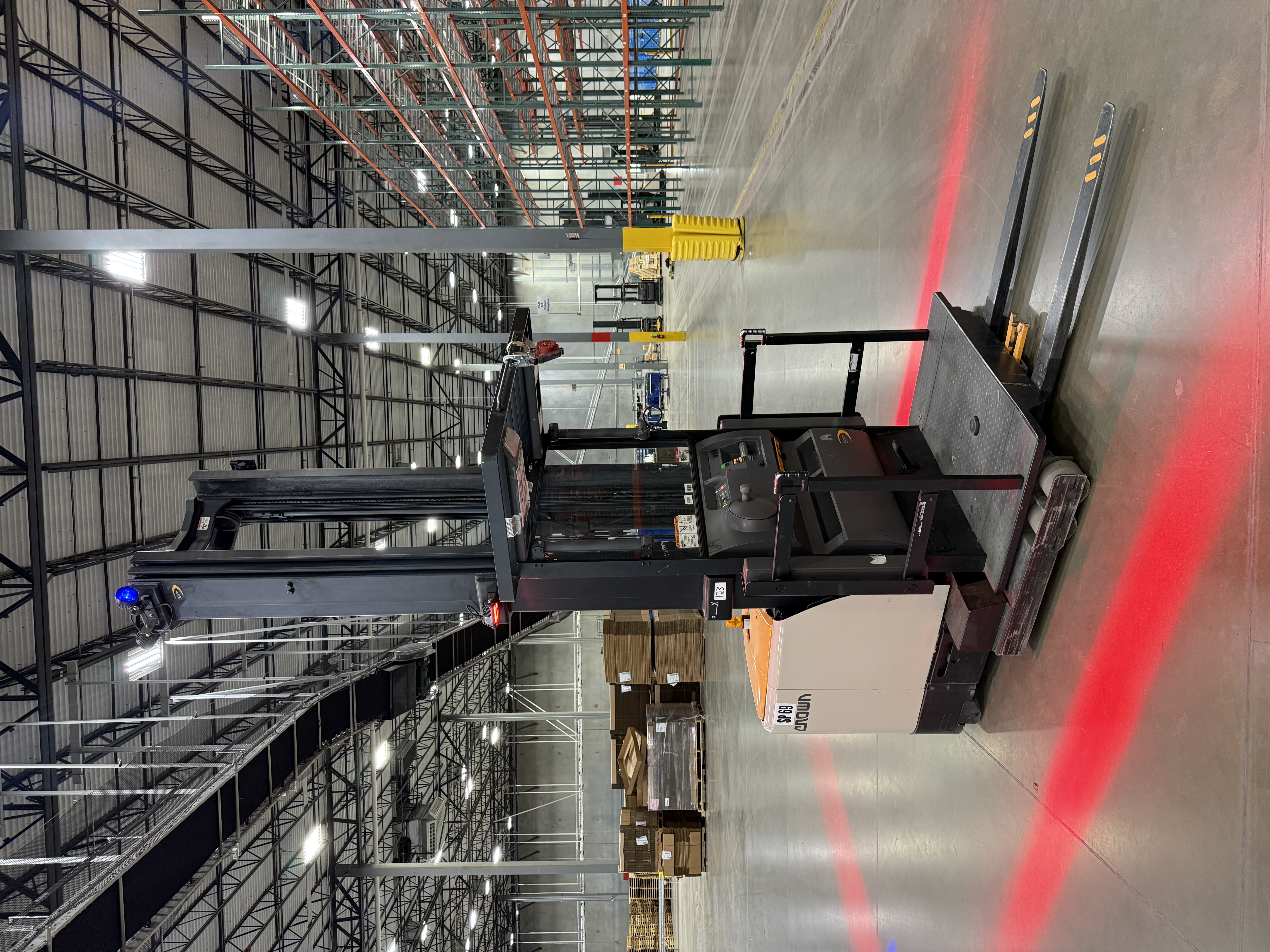Crown Order Picker - SP-4000