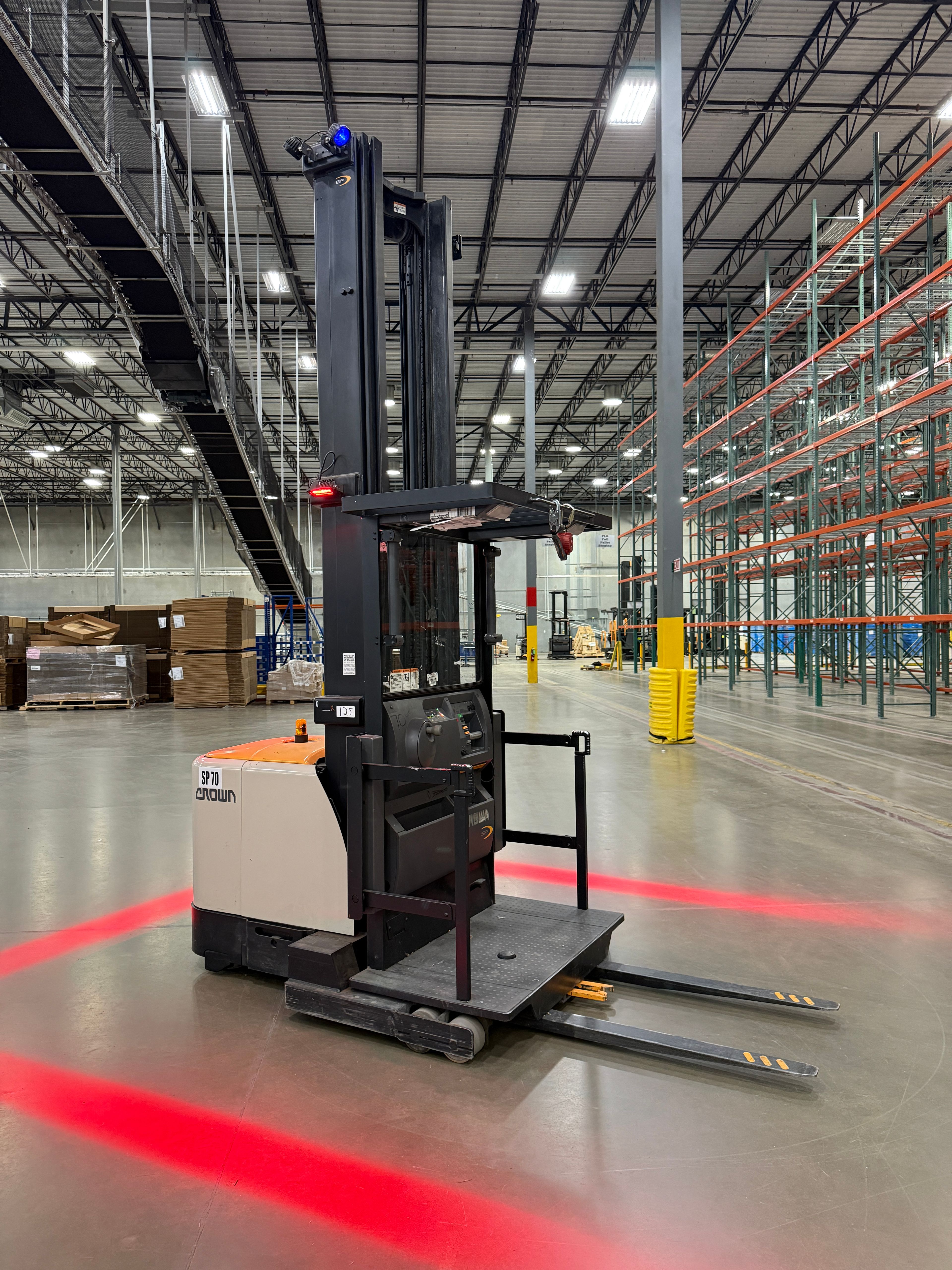Crown Order Picker - SP-4000