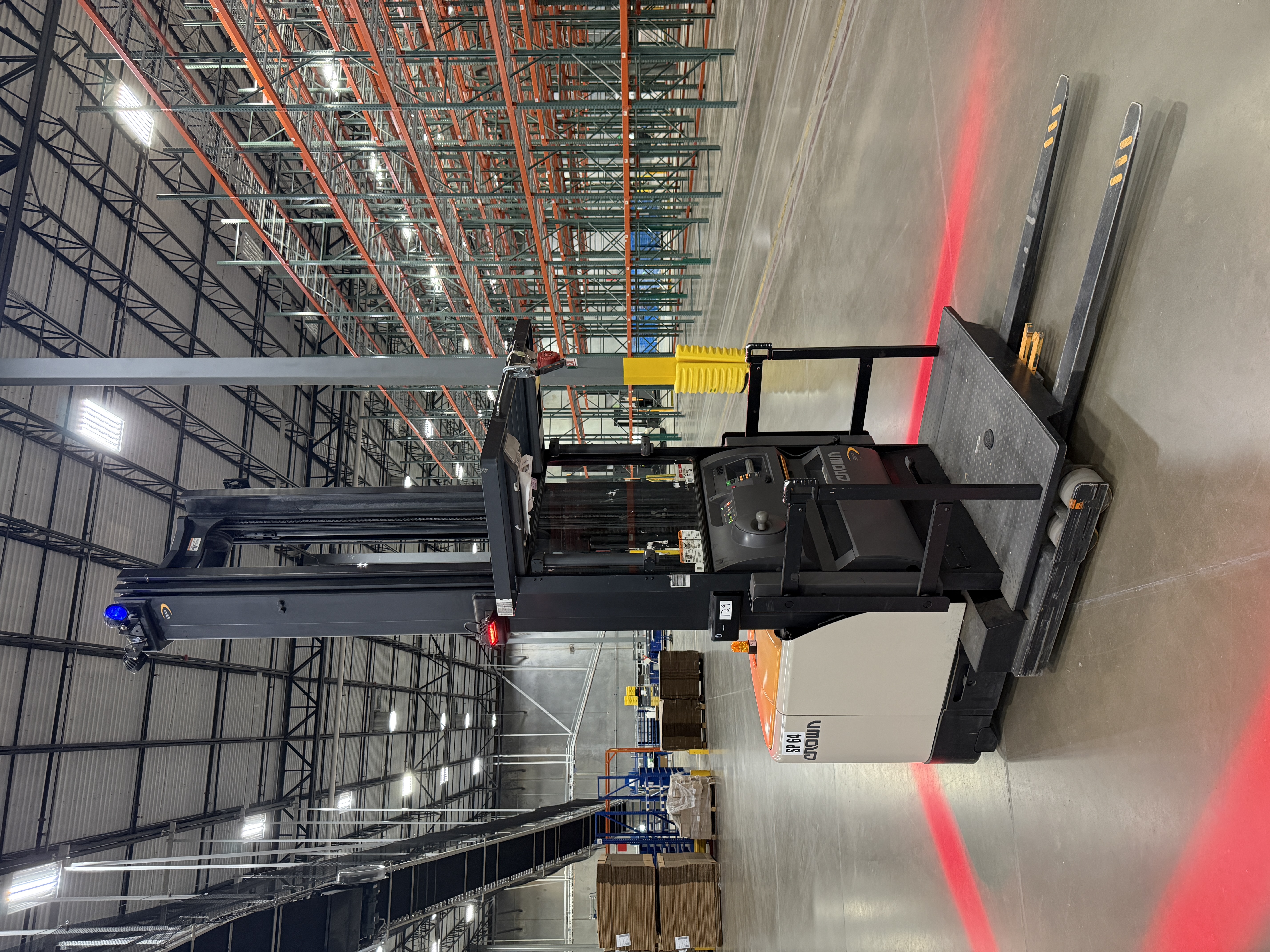 Crown Order Picker - SP-4000