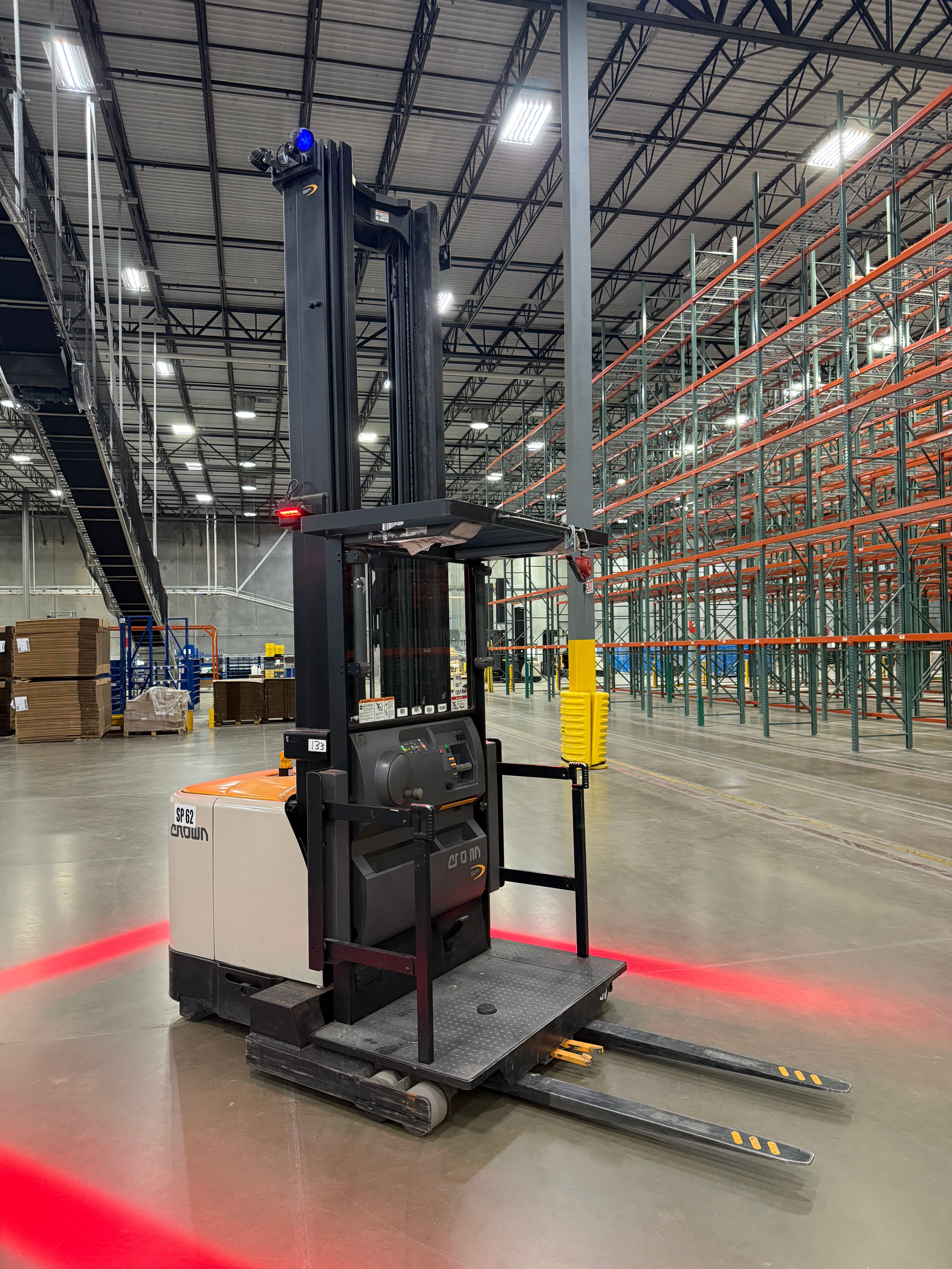 Crown Order Picker - SP-4000