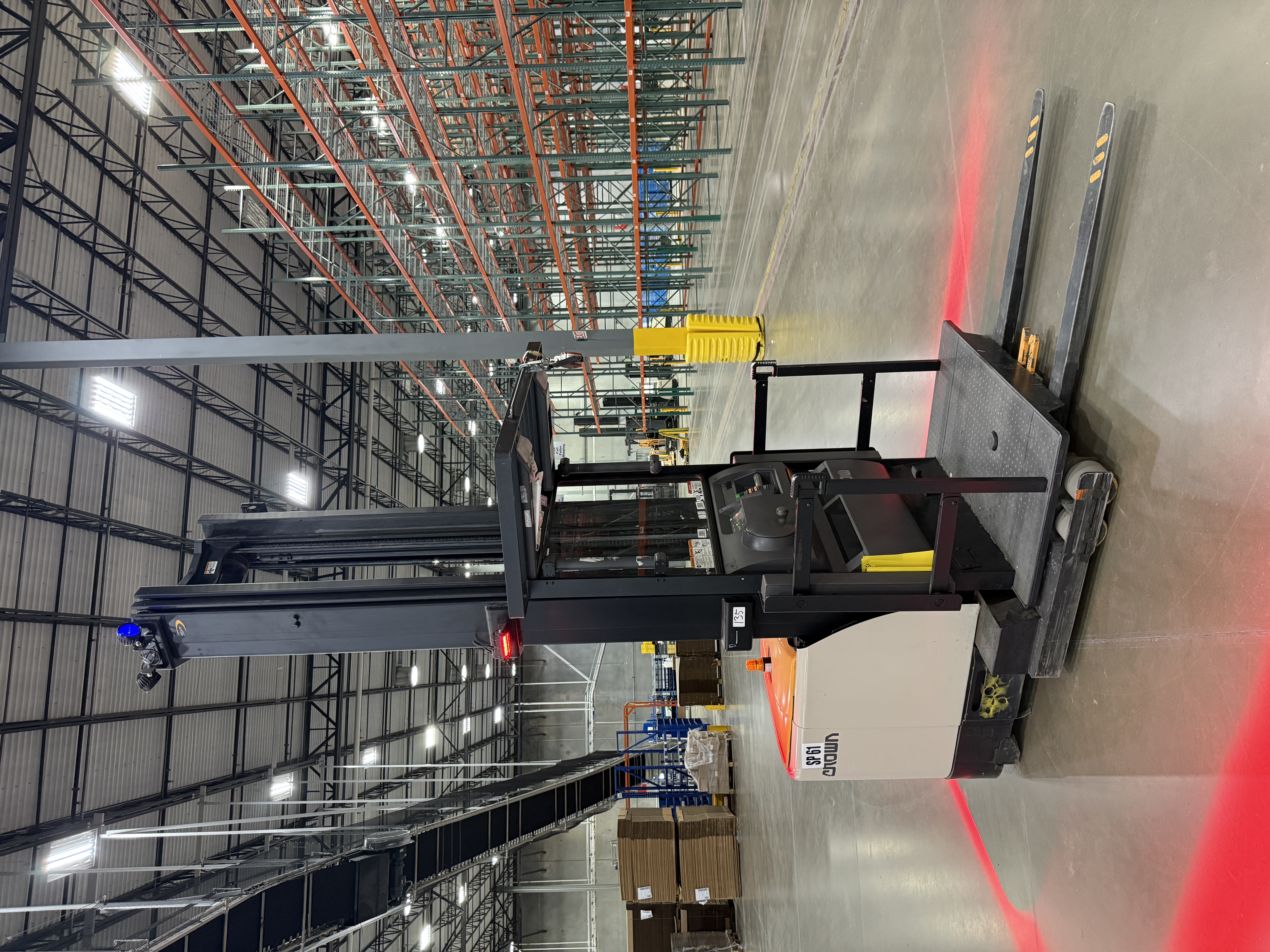 Crown Order Picker - SP-4000