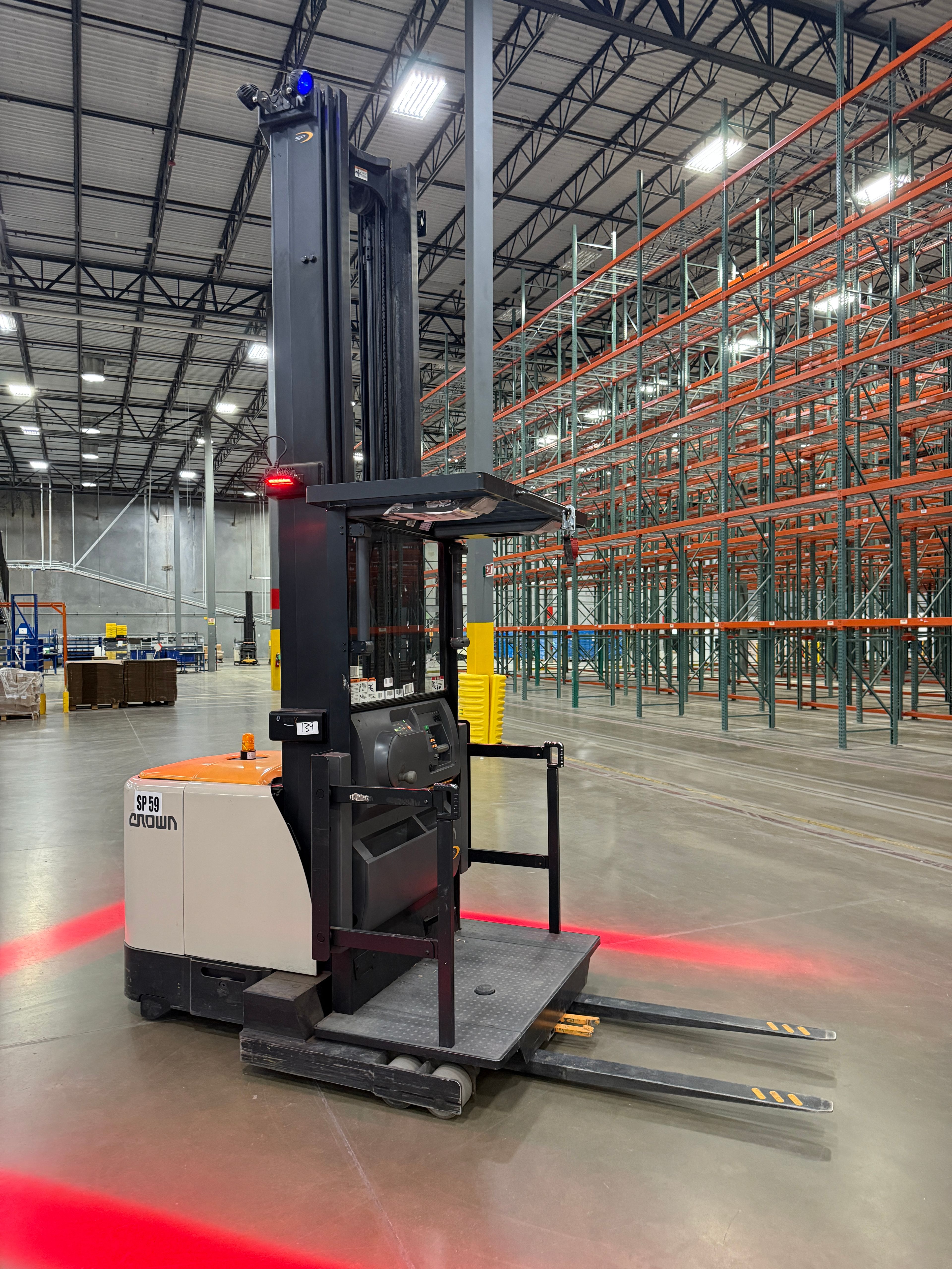 Crown Order Picker - SP-4000