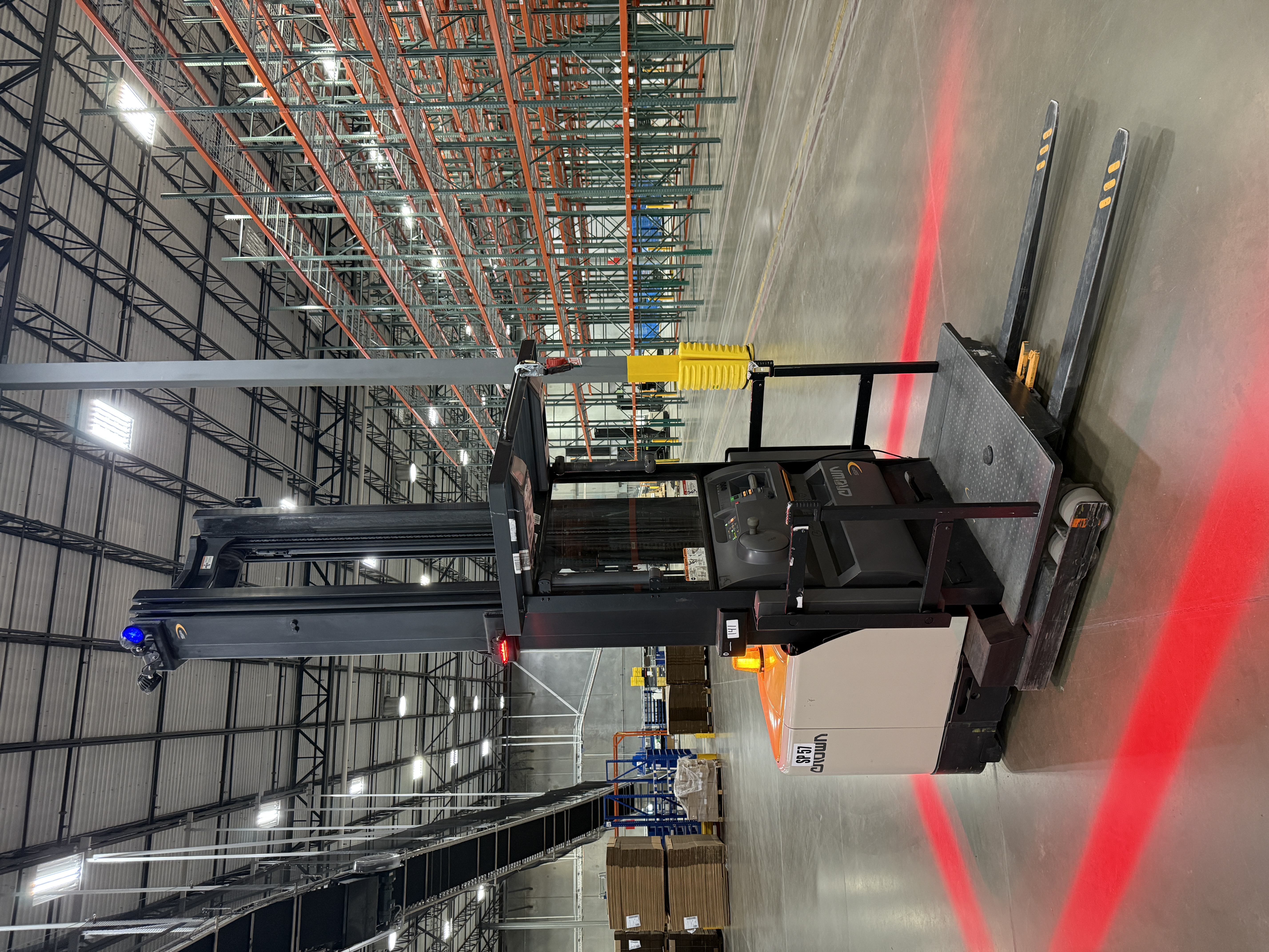 Crown Order Picker - SP-4000