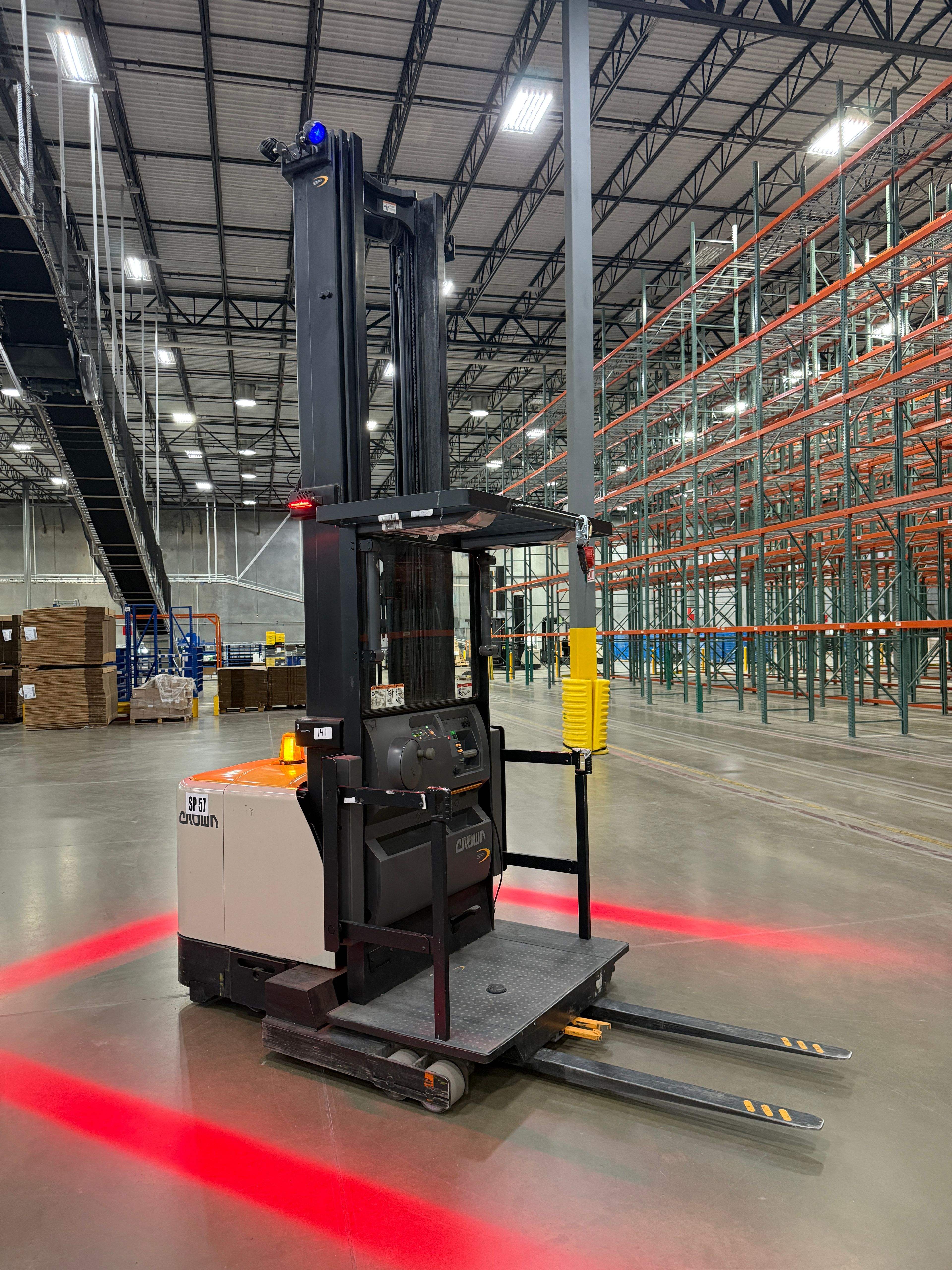 Crown Order Picker - SP-4000