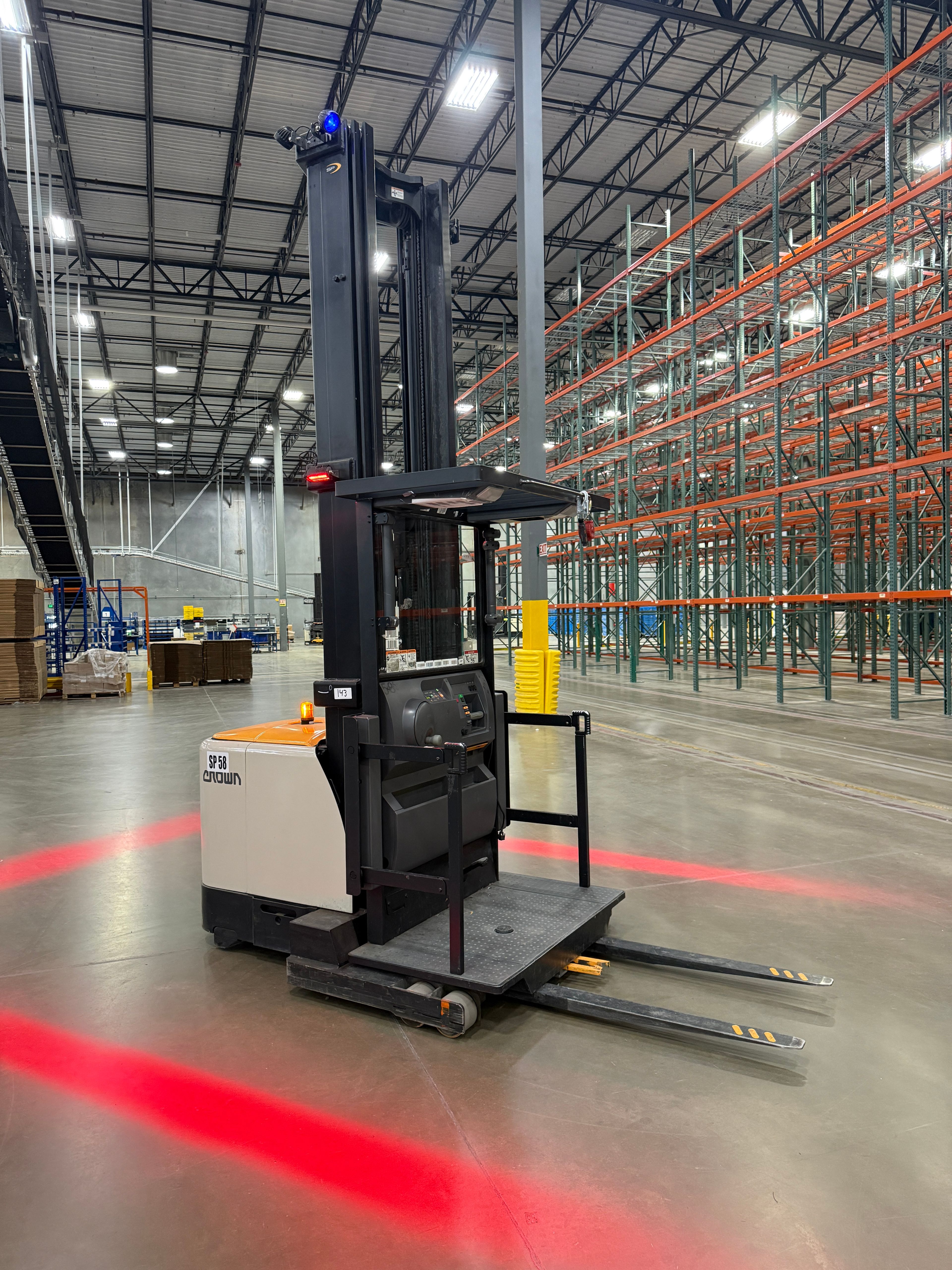 Crown Order Picker - SP-4000