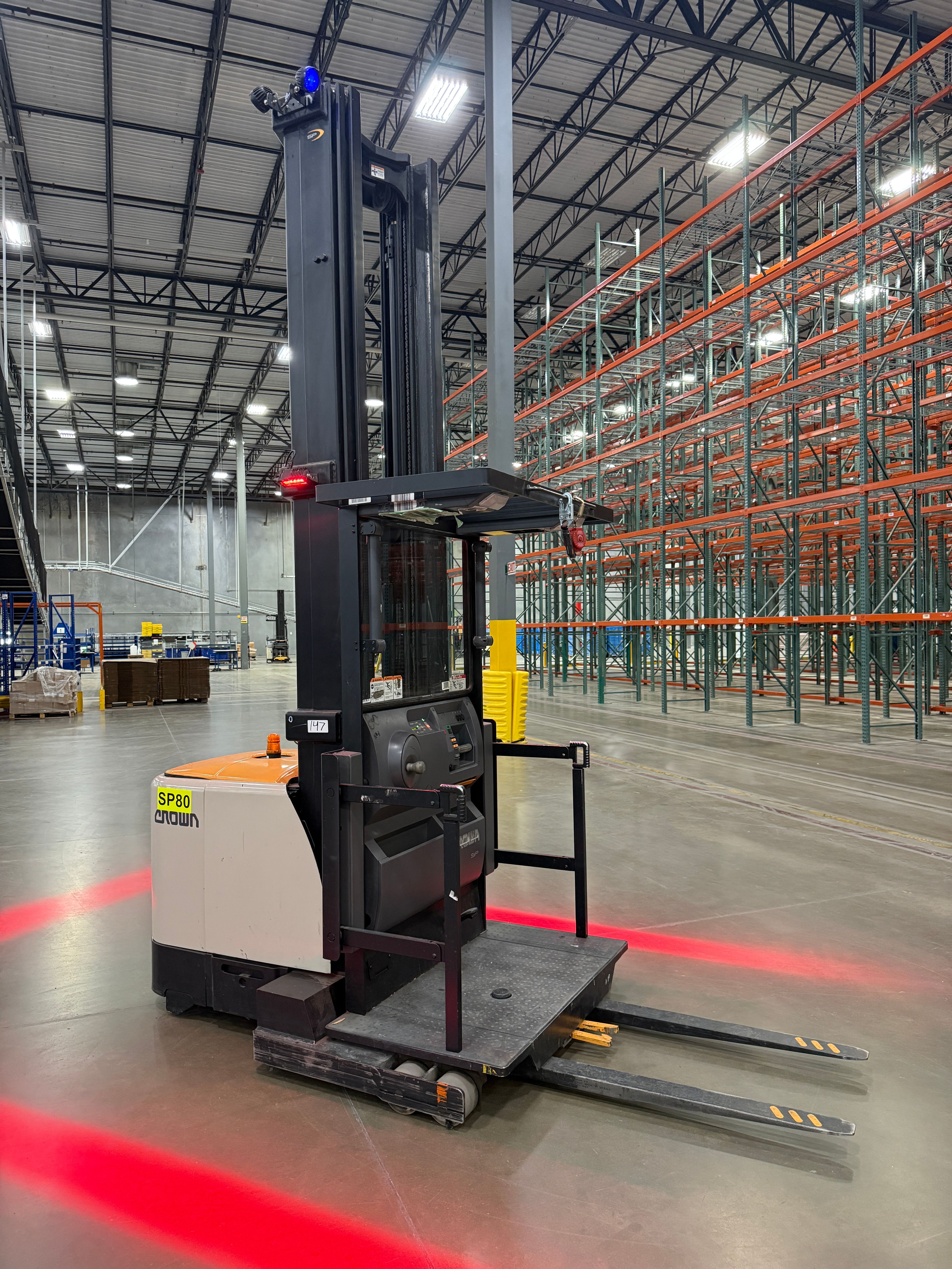 Crown Order Picker - SP-4000