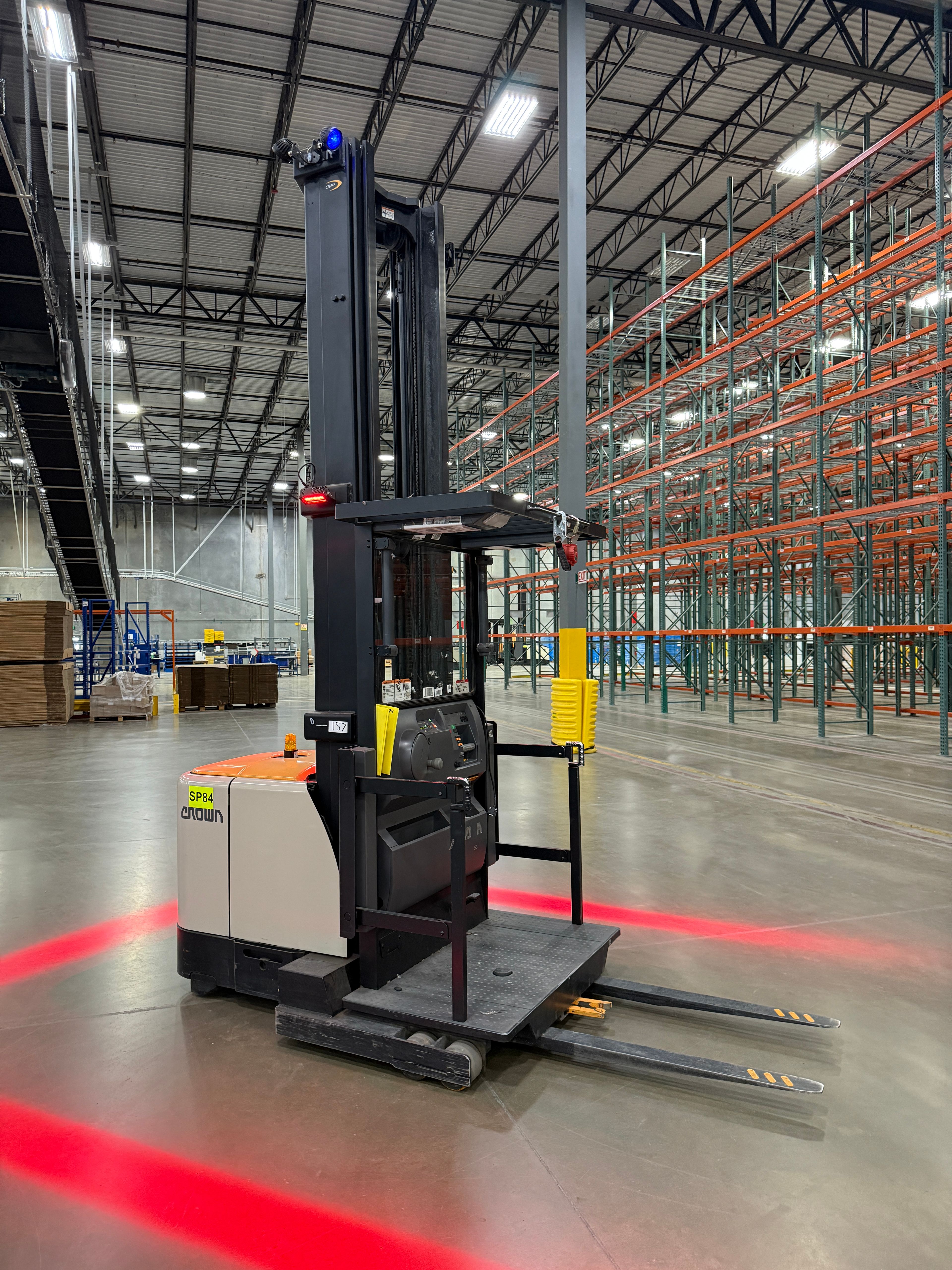 Crown Order Picker - SP-4000