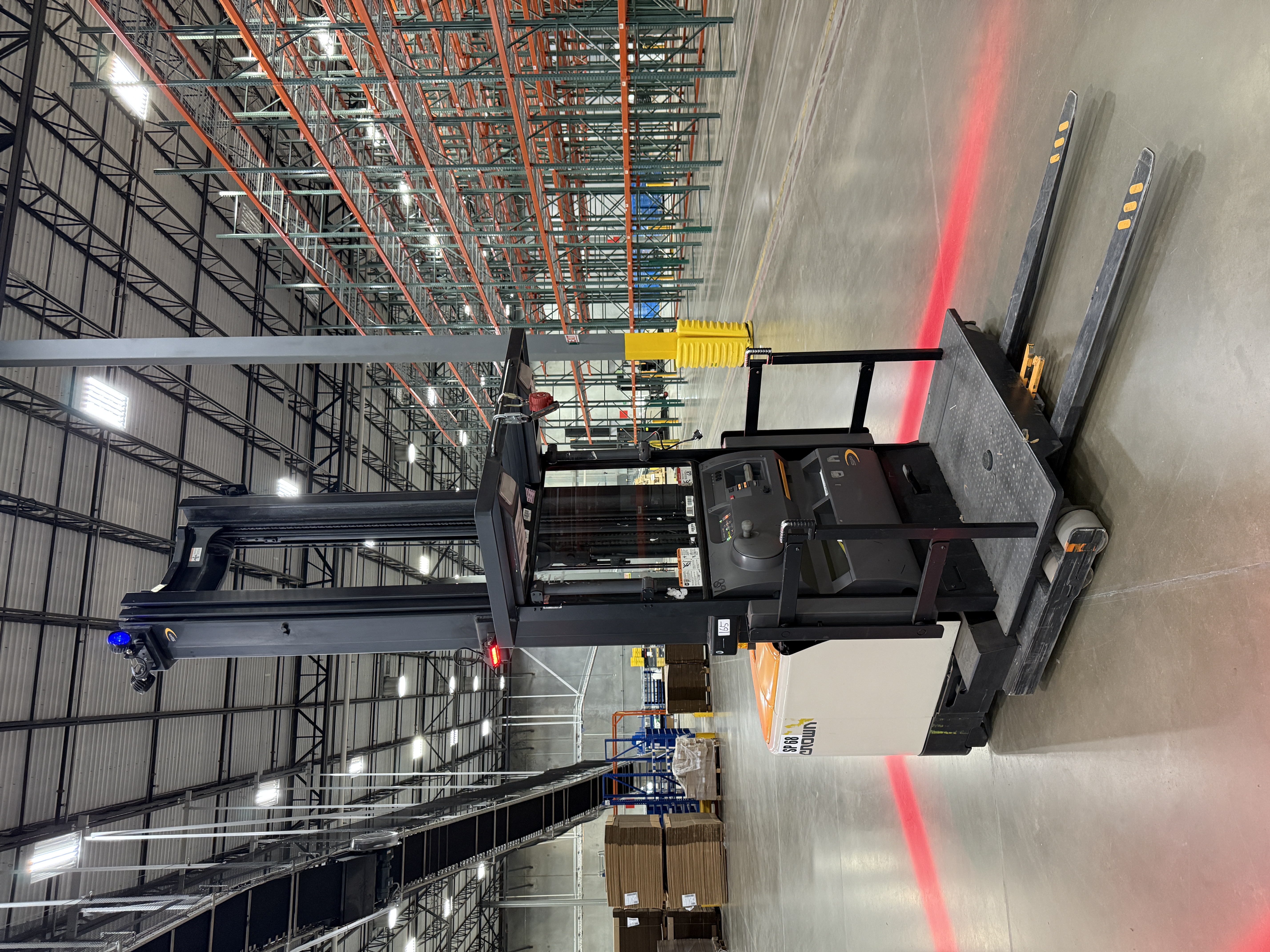 Crown Order Picker - SP-4000