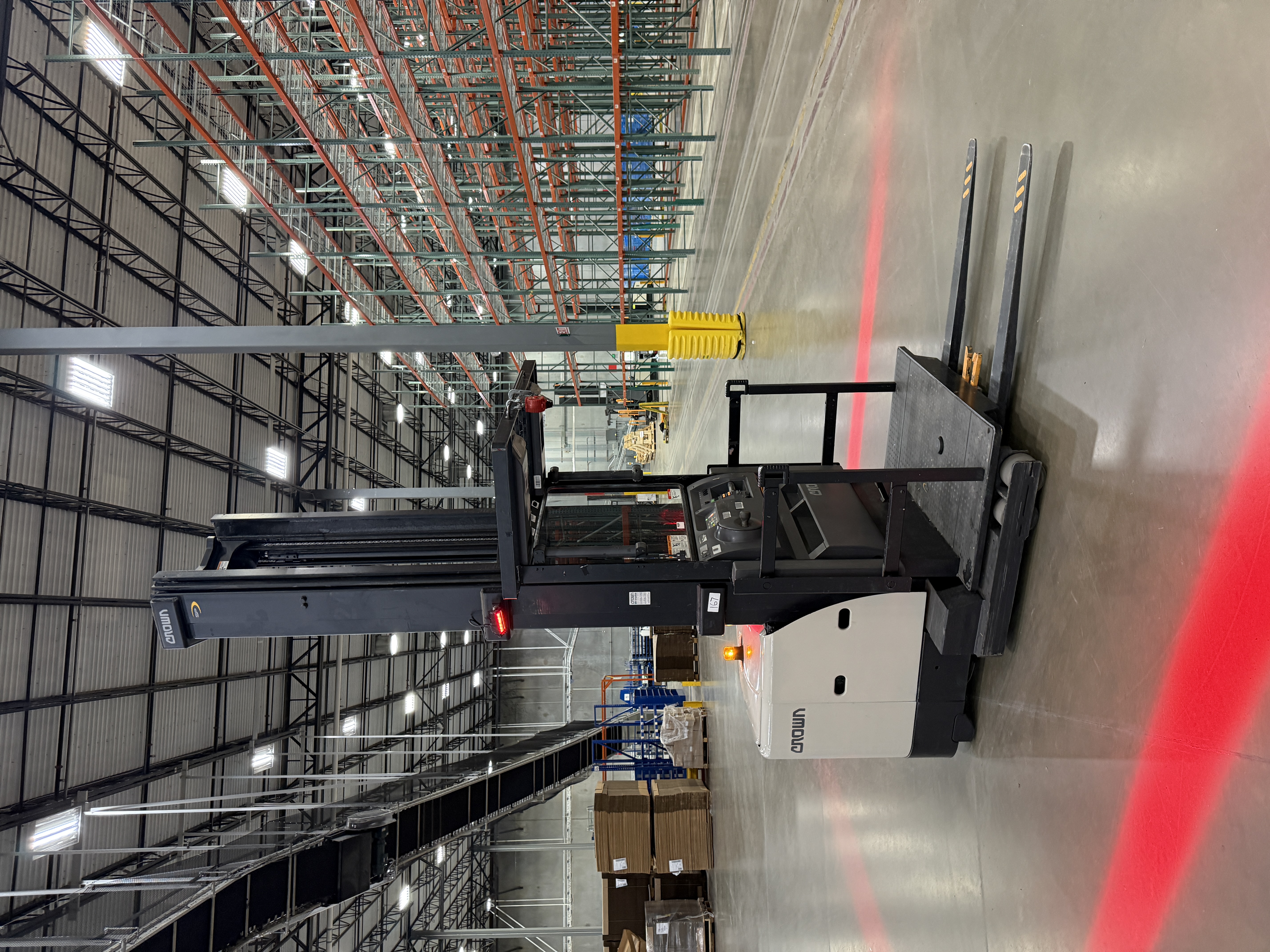 Crown Order Picker - SP-3500